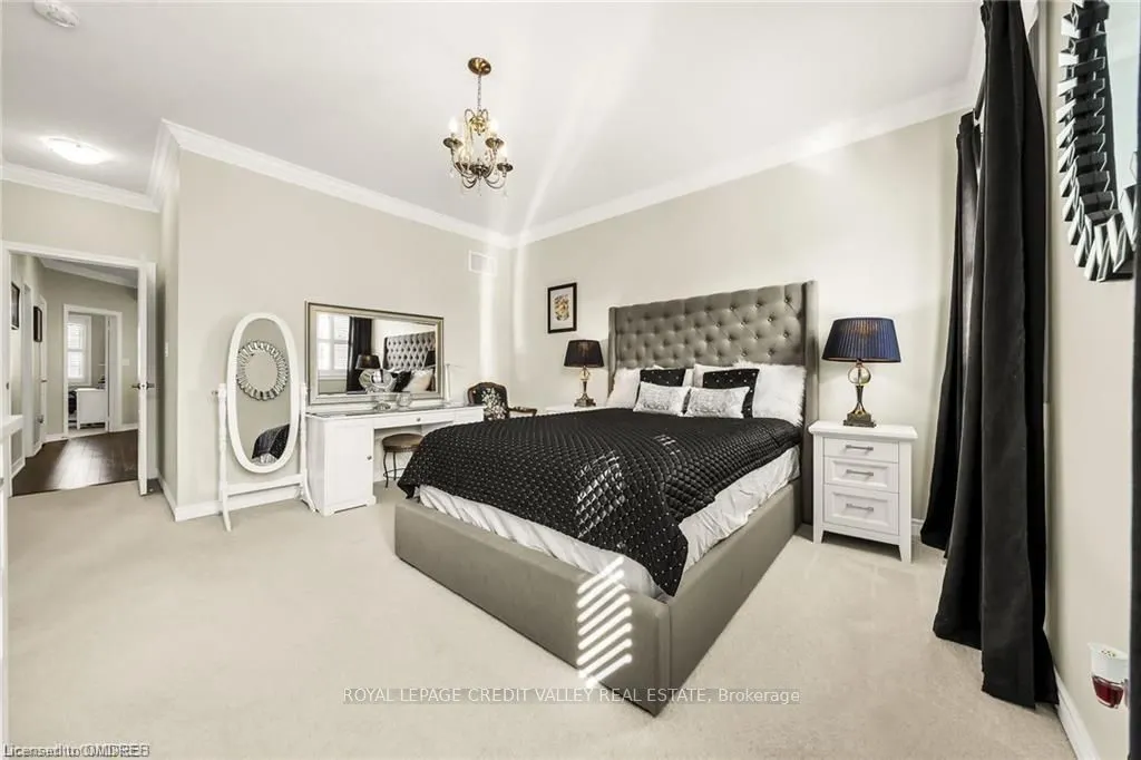 87 Westfield Crescent
