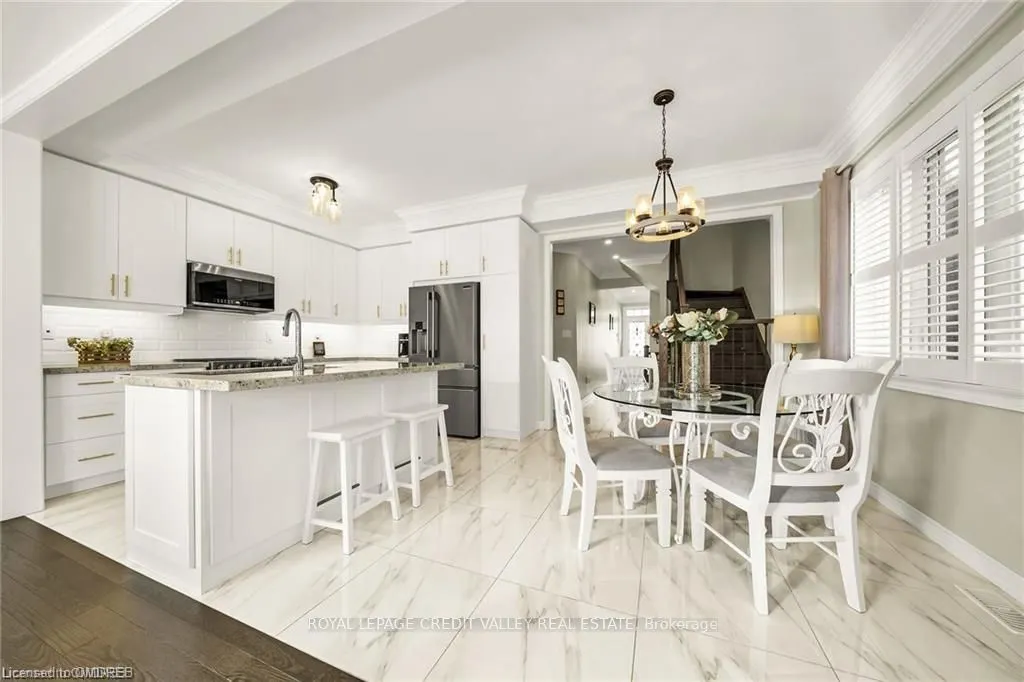 87 Westfield Crescent
