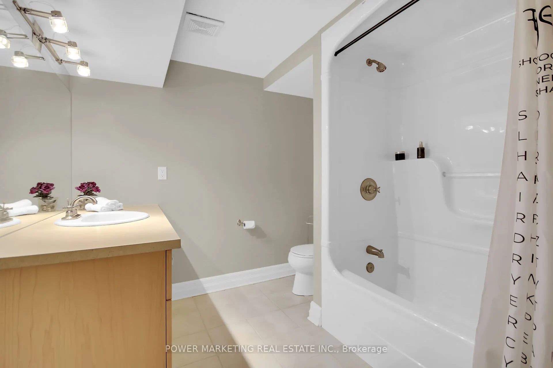 15 MARWOOD Court