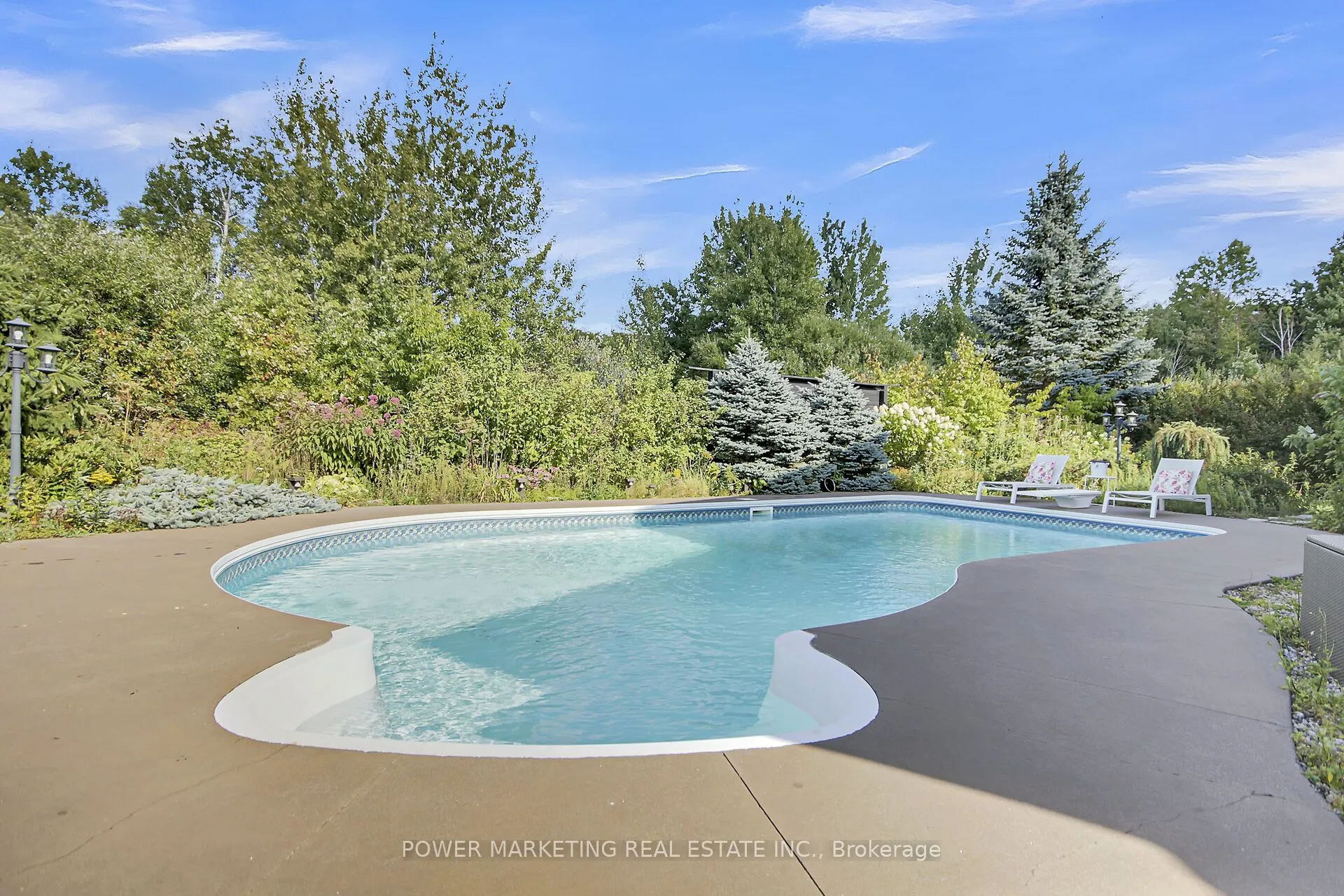 15 MARWOOD Court