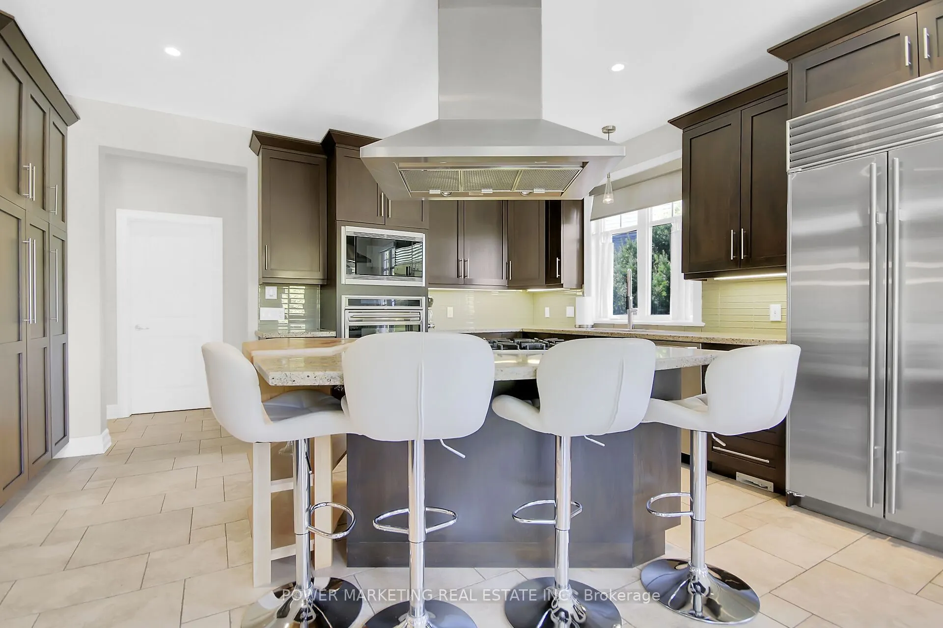 15 MARWOOD Court