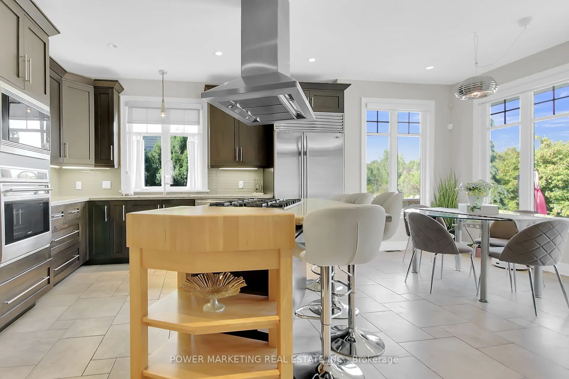 15 MARWOOD Court
