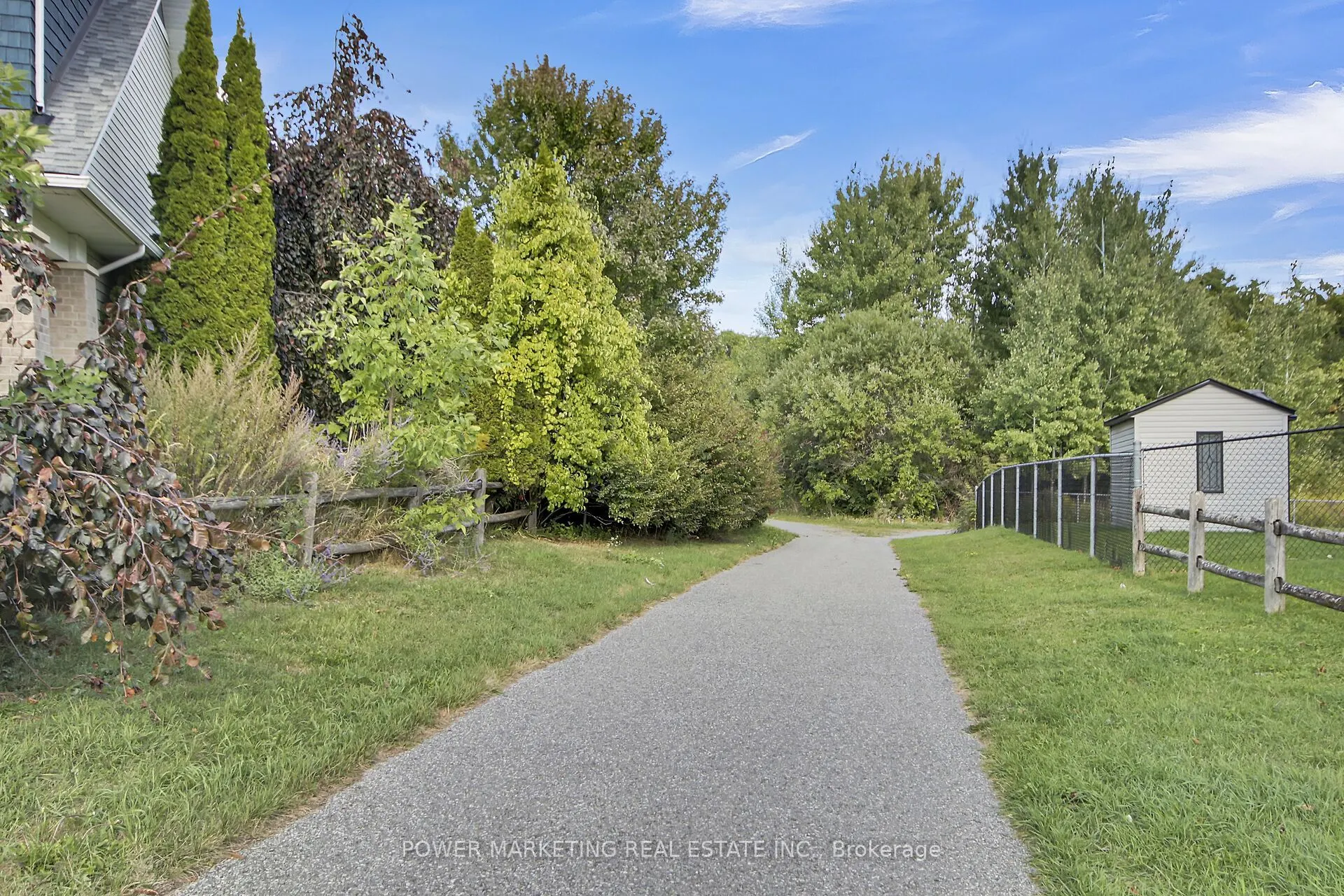 15 MARWOOD Court