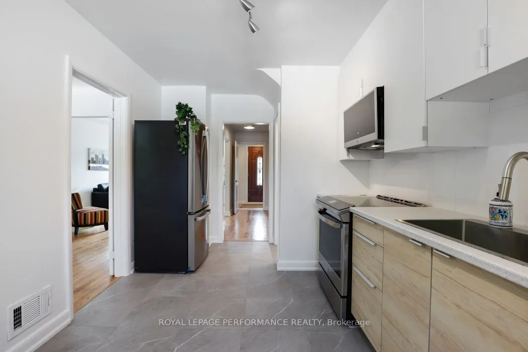 2265 Iris Street