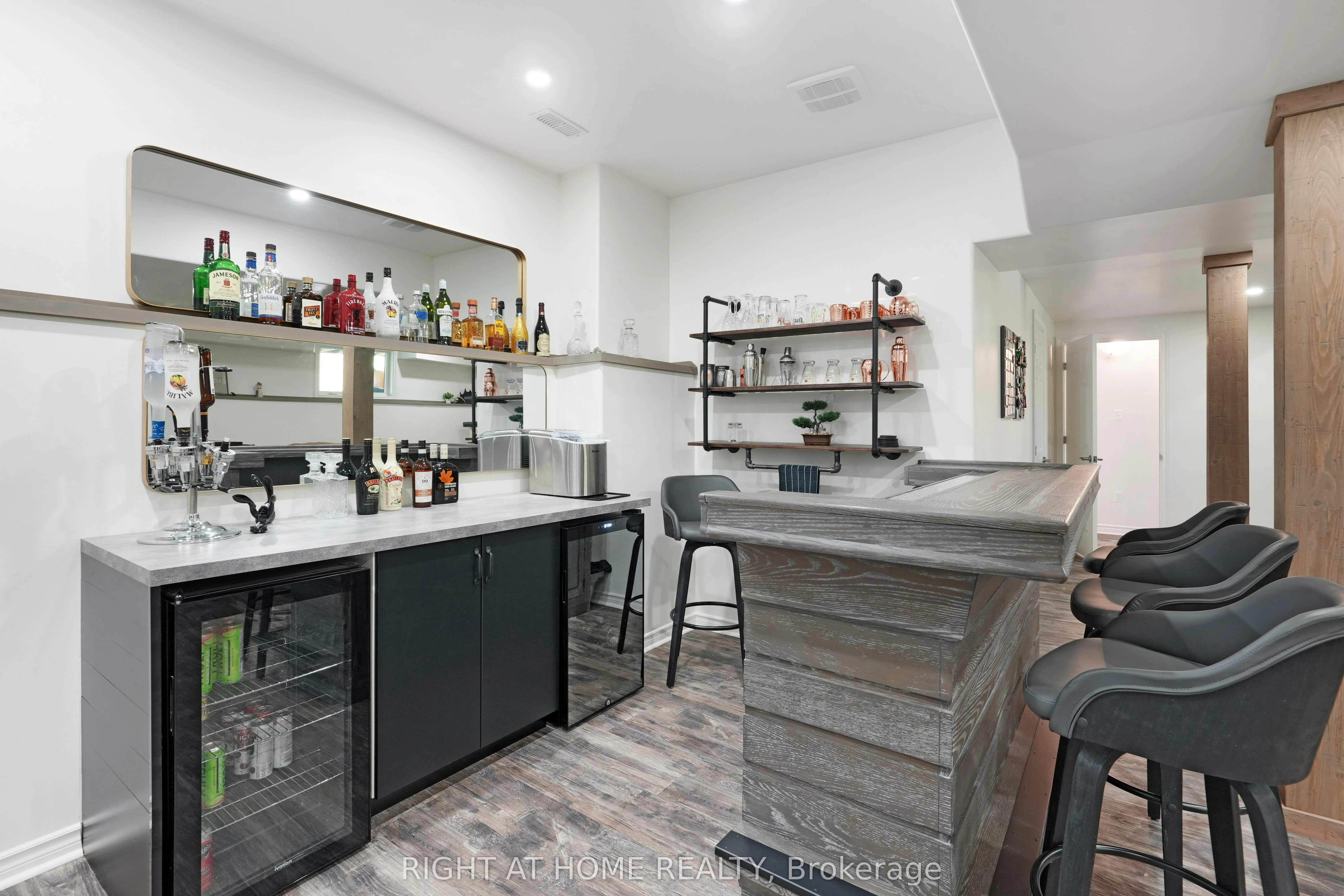 8833 Copeland Road