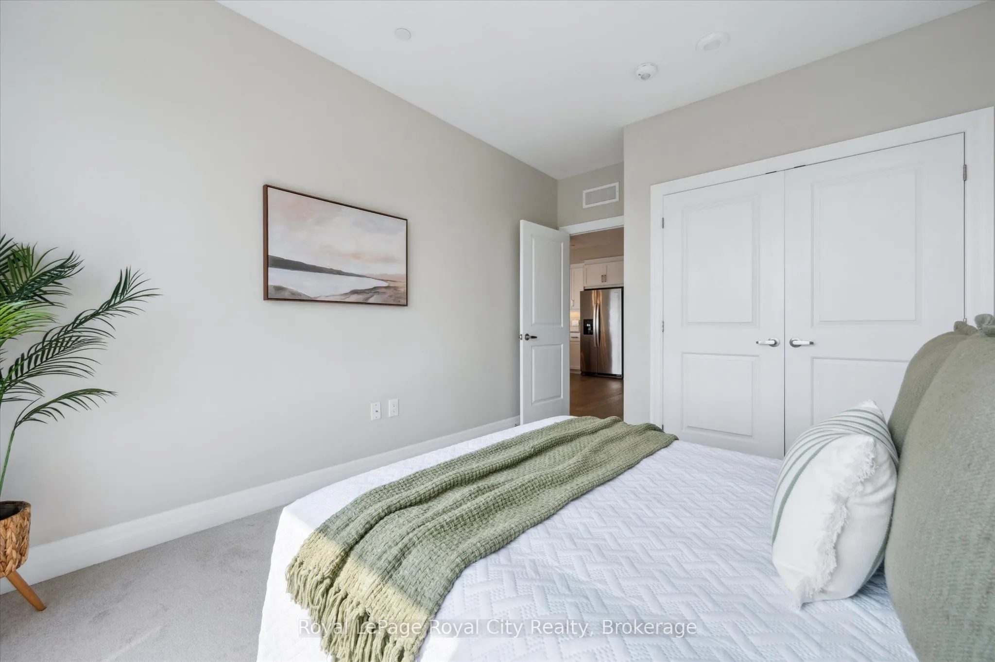 1878 Gordon Street, #1004