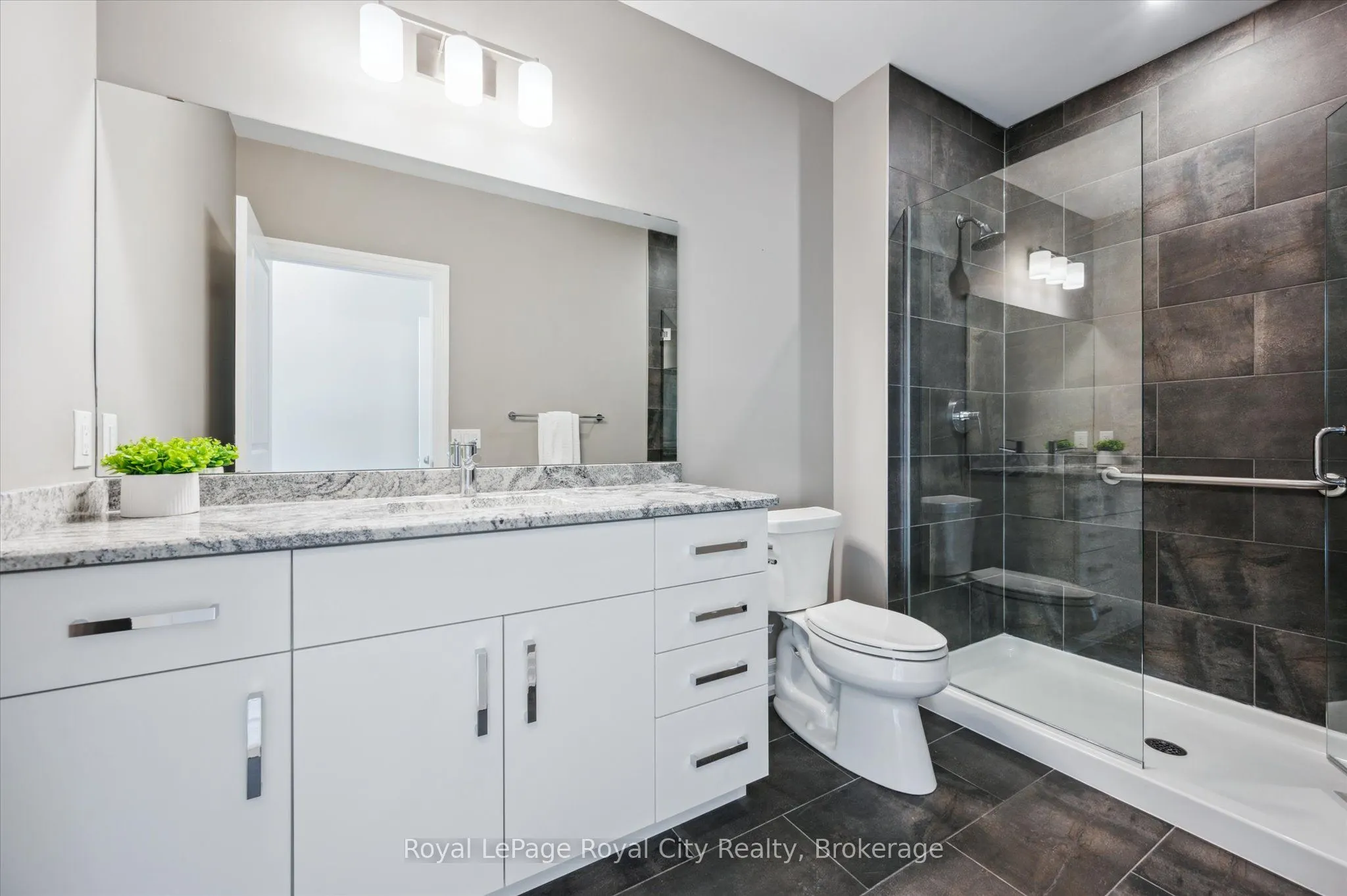 1878 Gordon Street, #1004