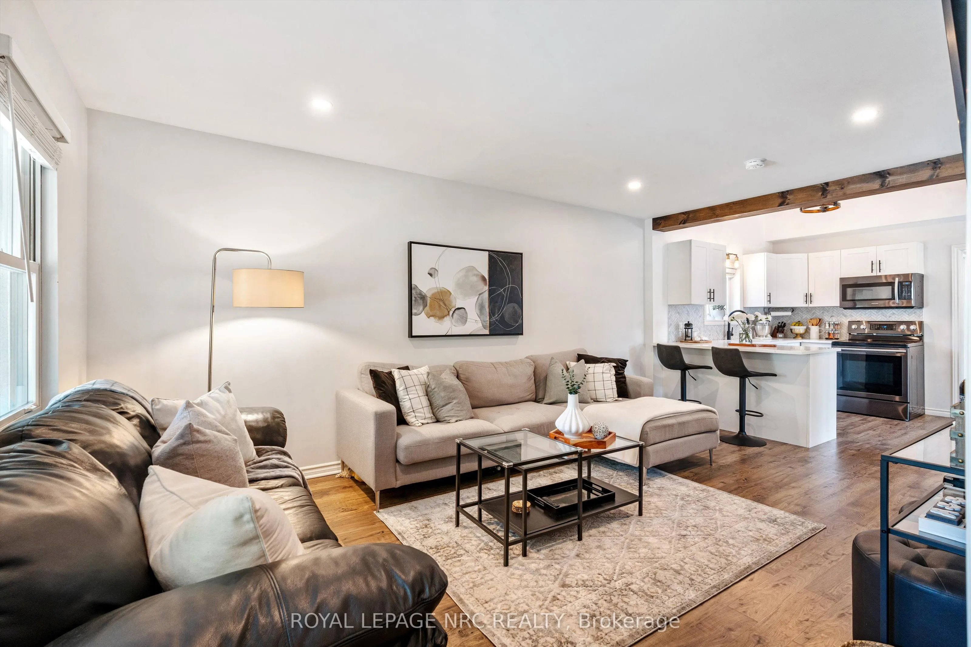 264 Lakeshore Road