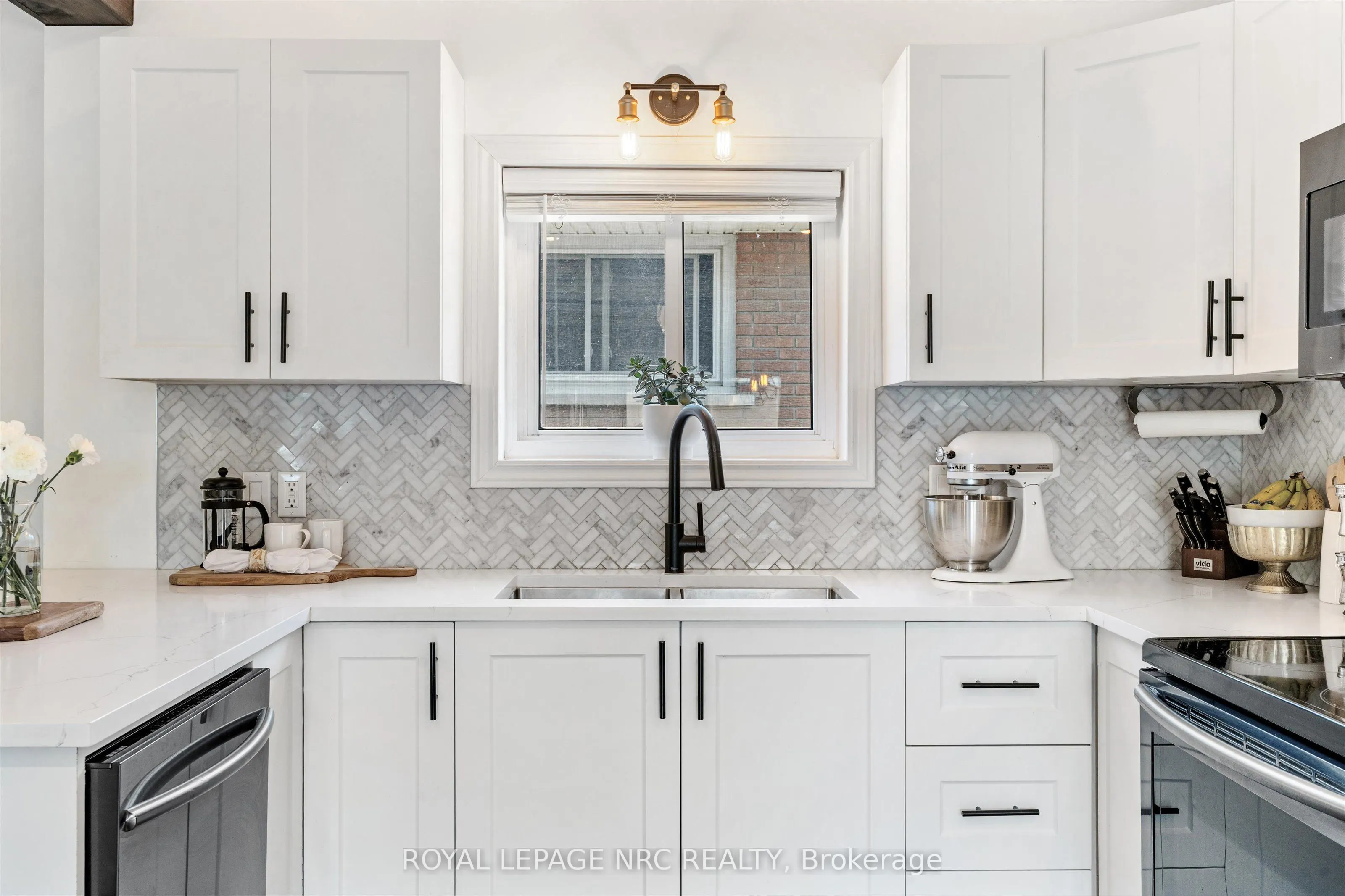 264 Lakeshore Road