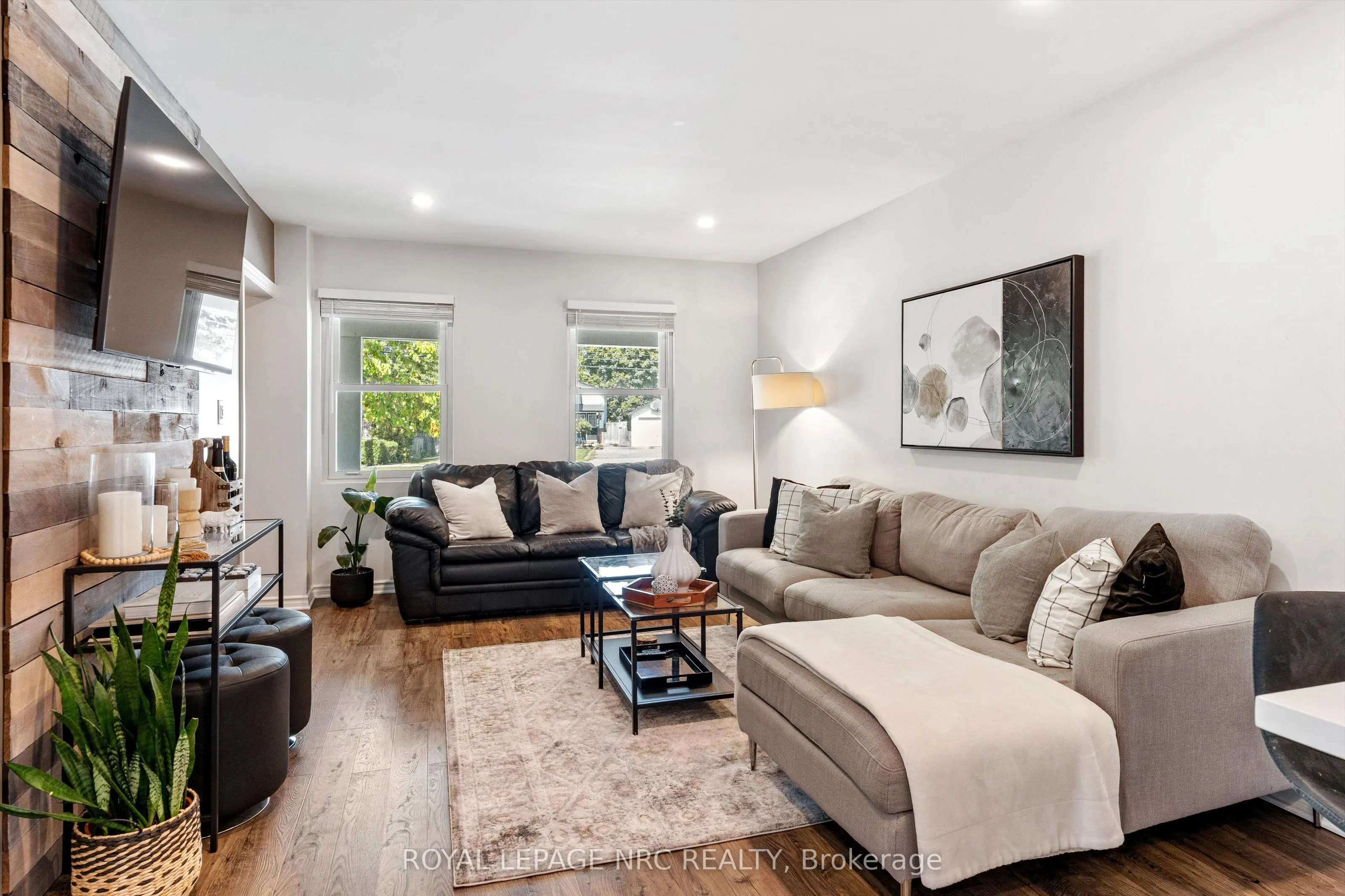 264 Lakeshore Road