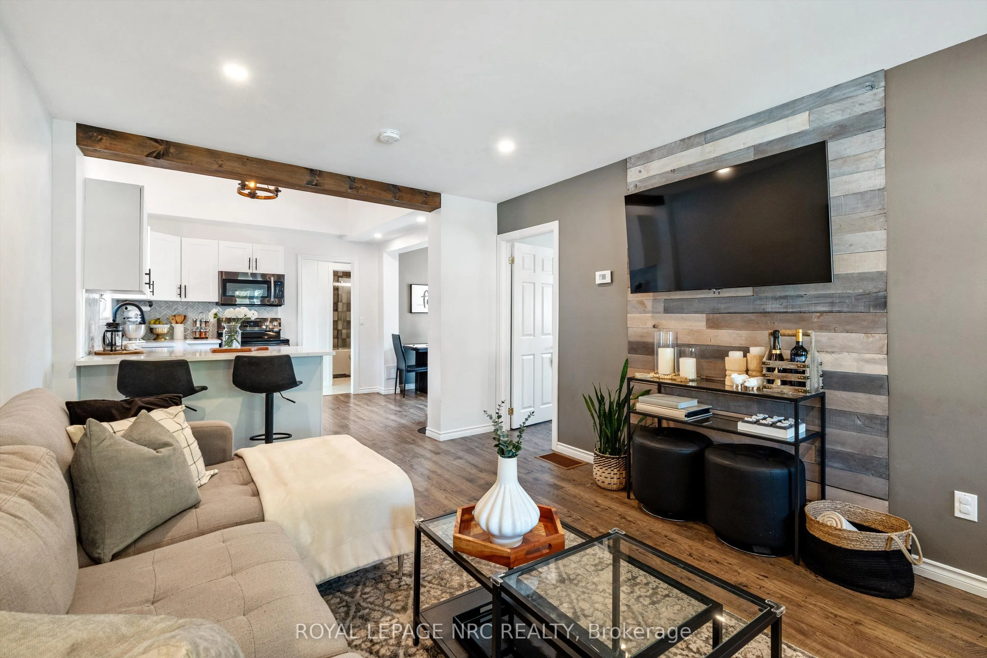 264 Lakeshore Road