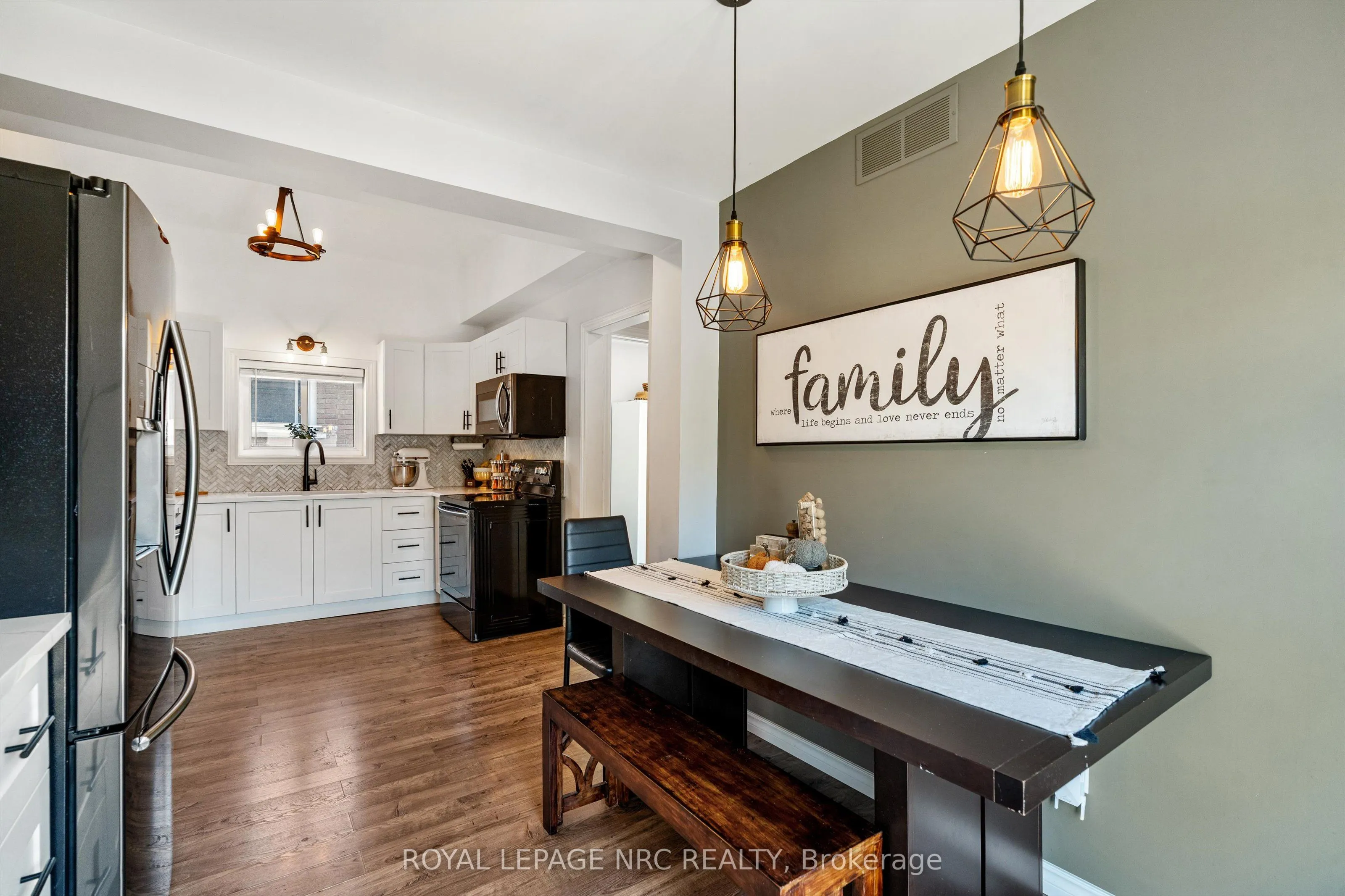 264 Lakeshore Road