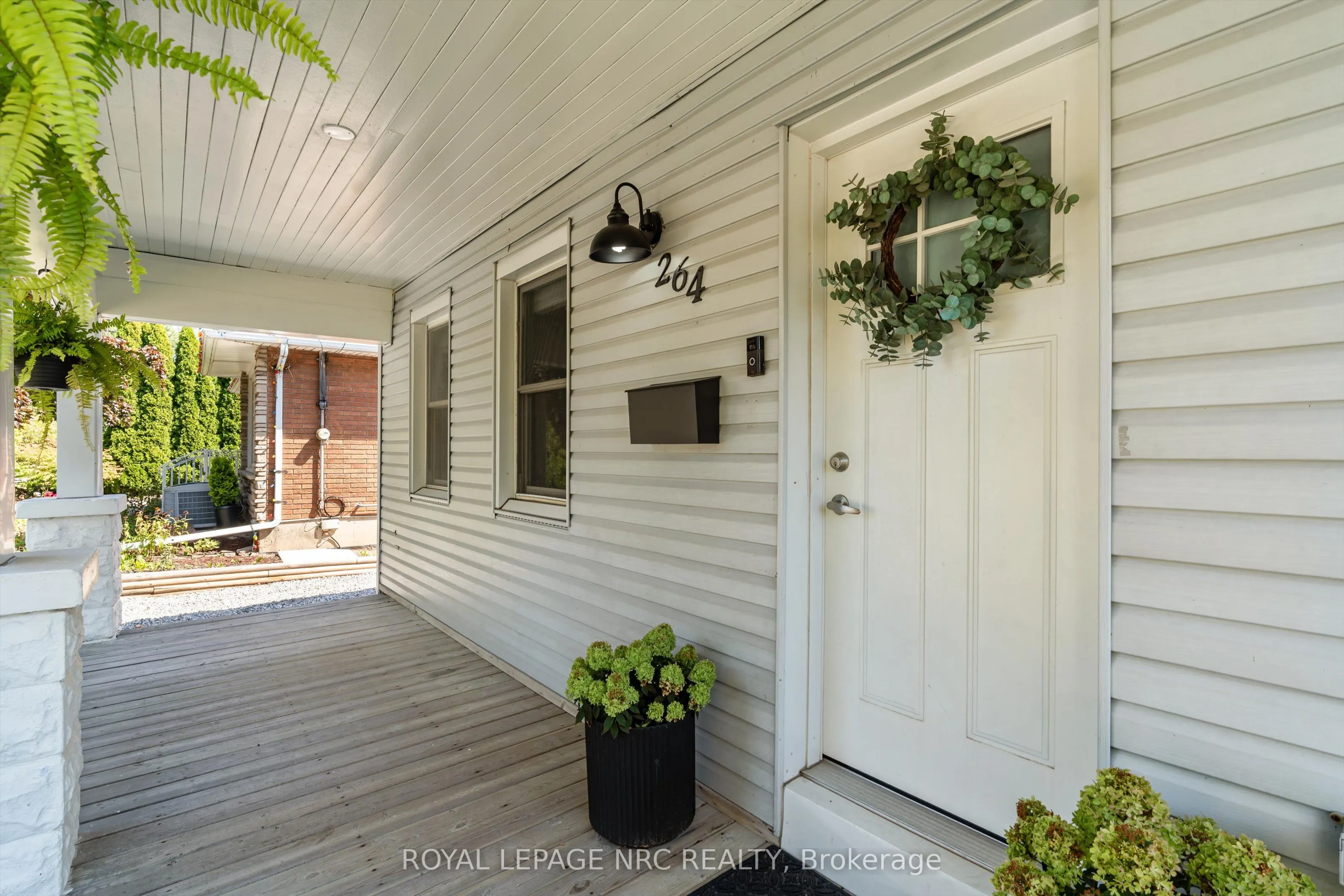264 Lakeshore Road