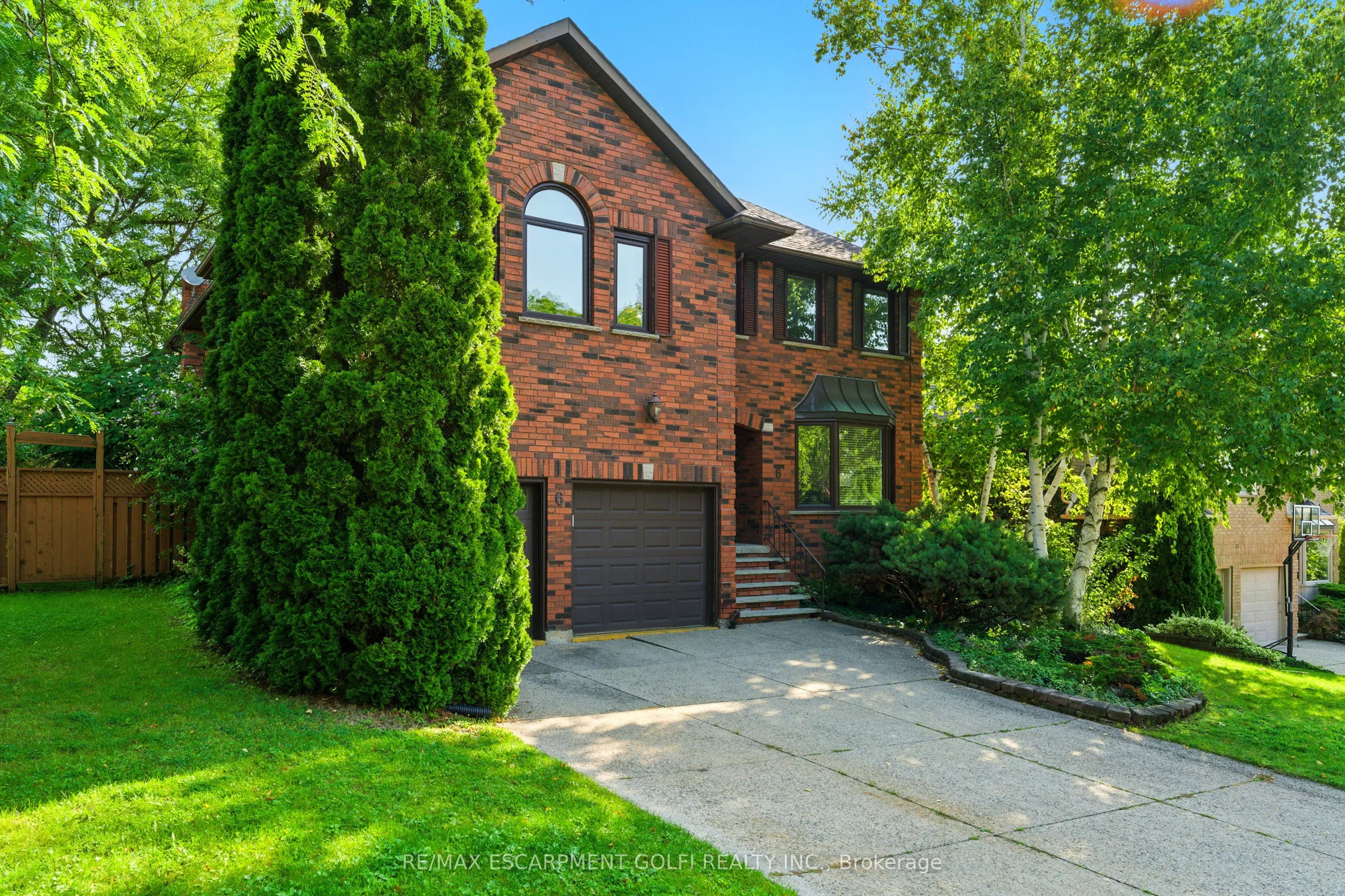 6 Renata Court