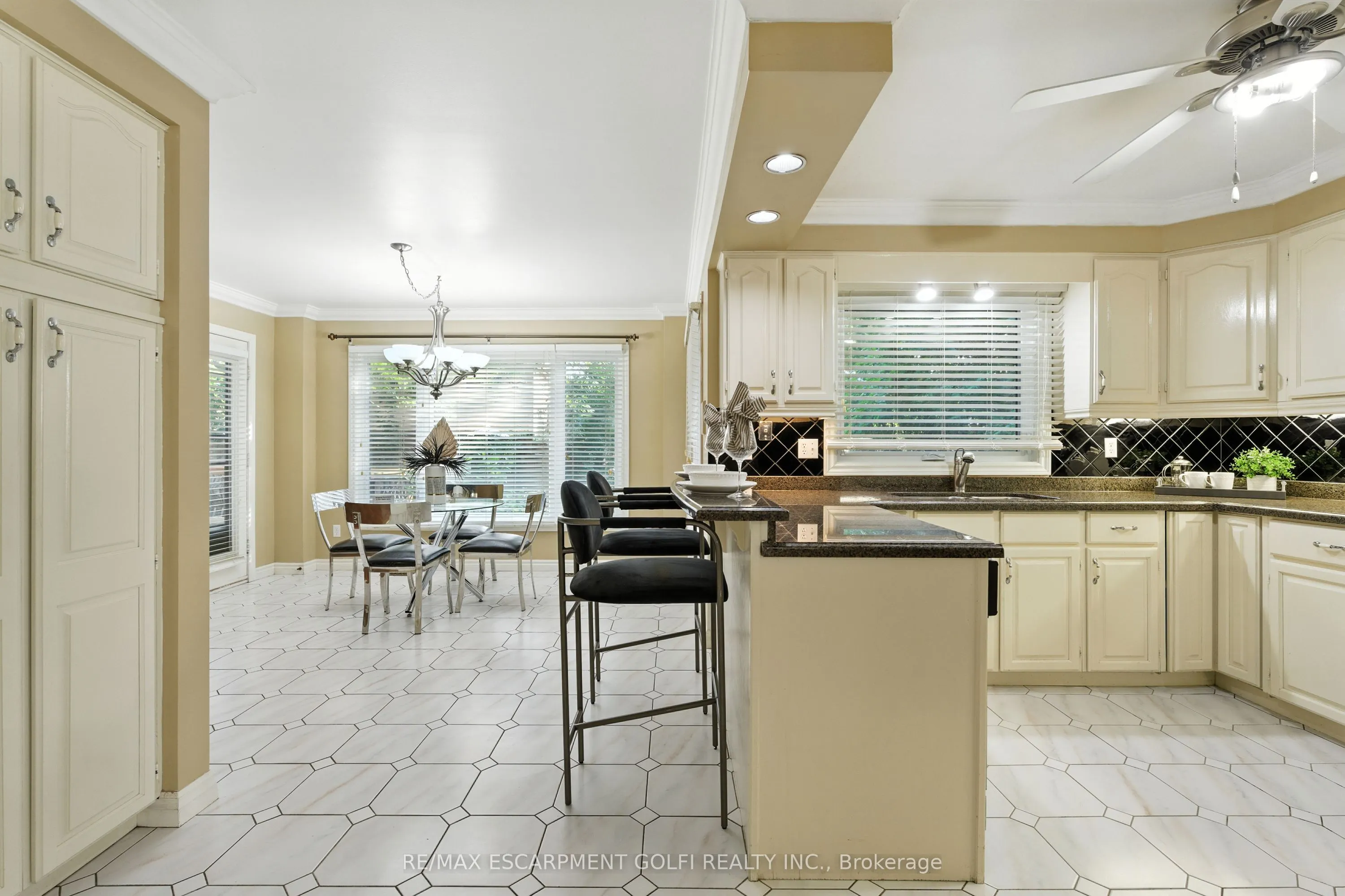 6 Renata Court
