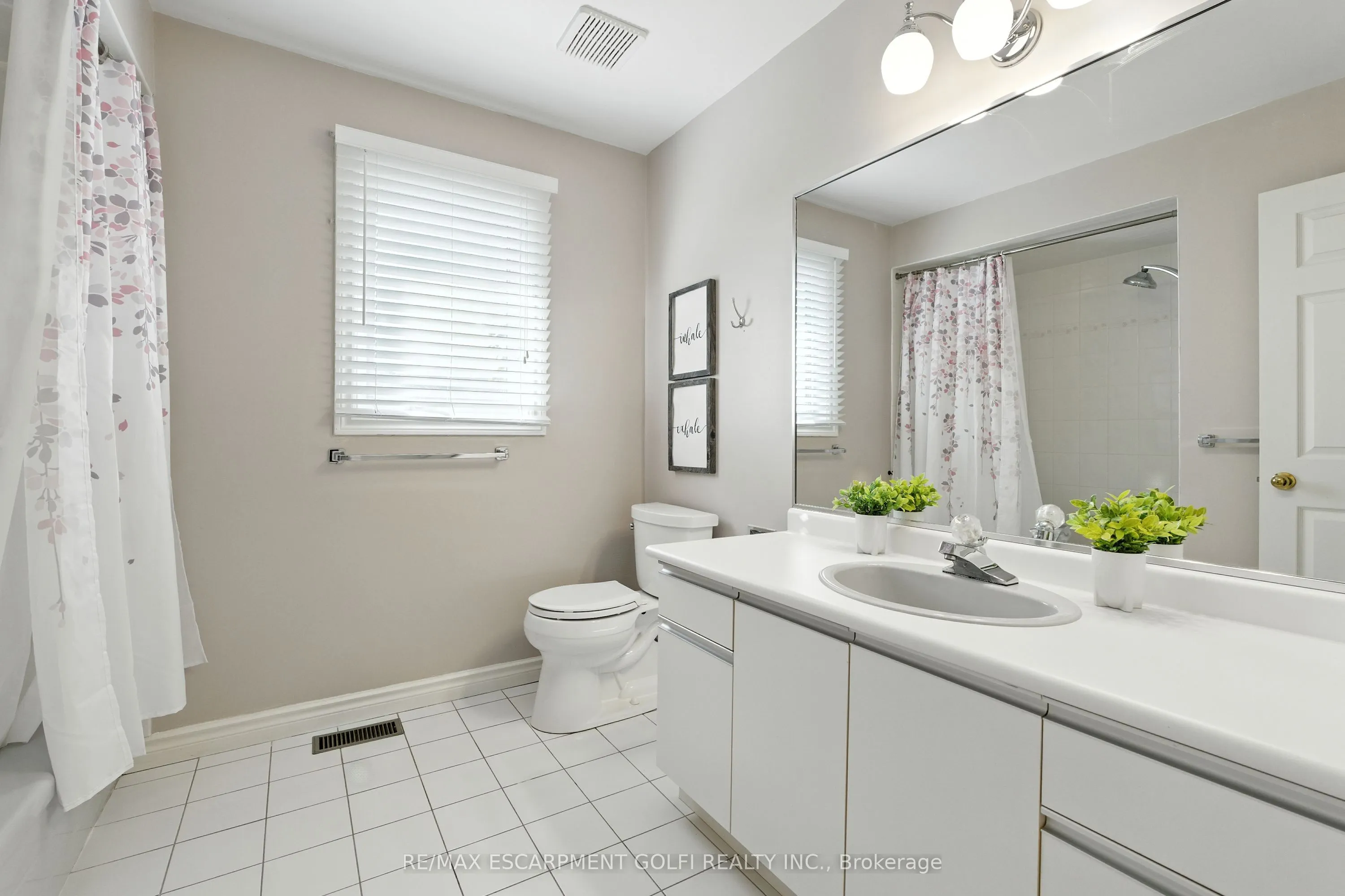 6 Renata Court