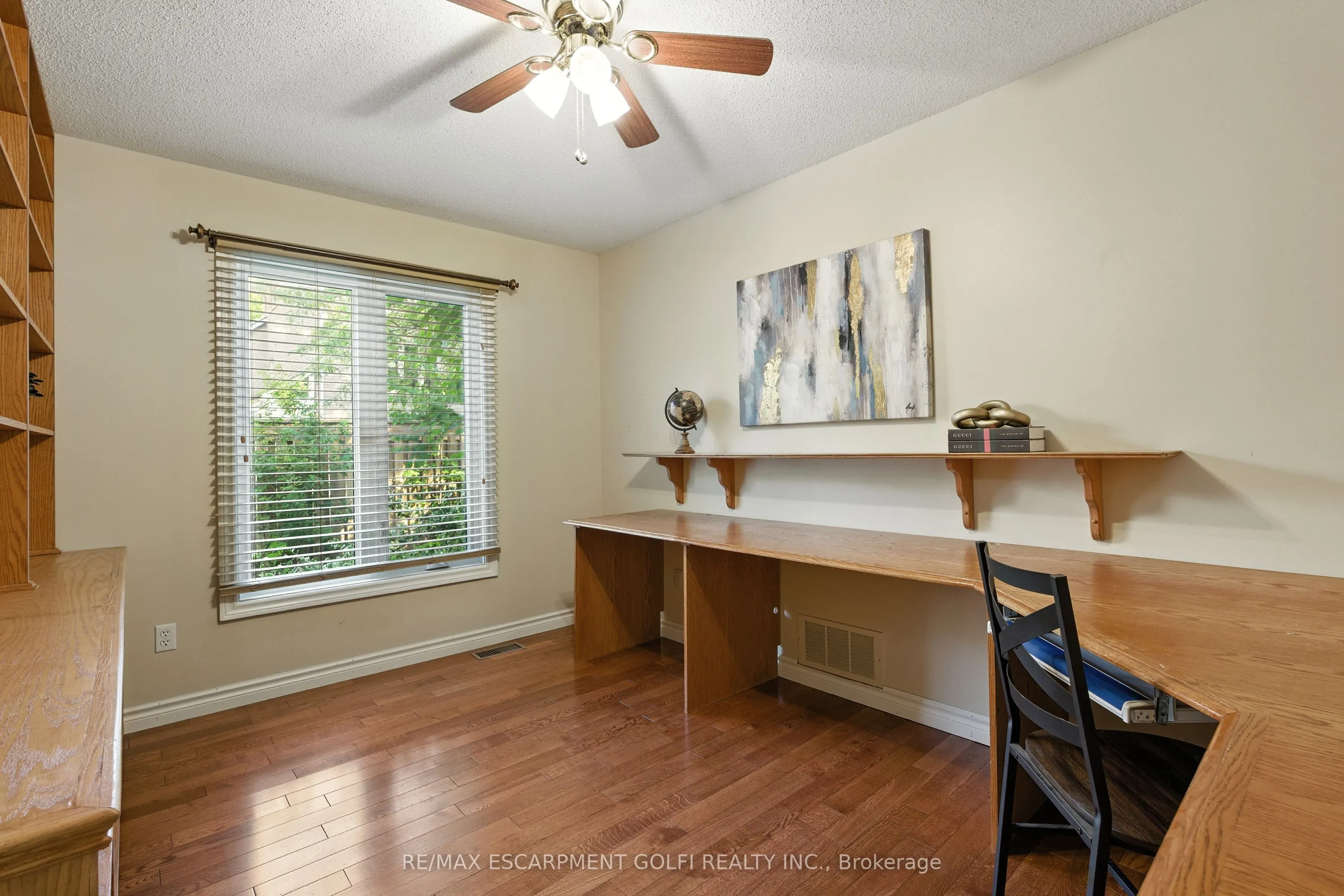 6 Renata Court