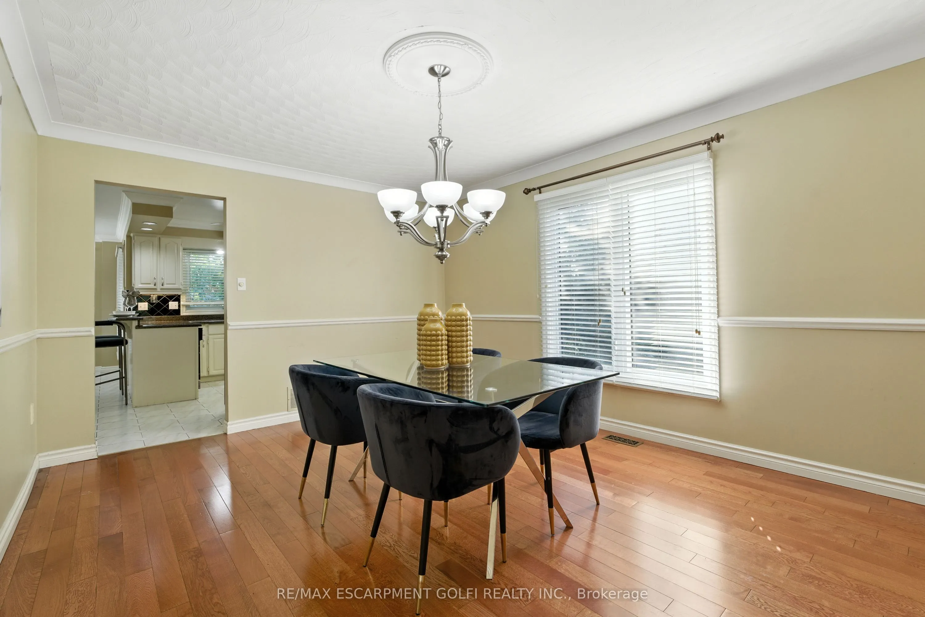 6 Renata Court