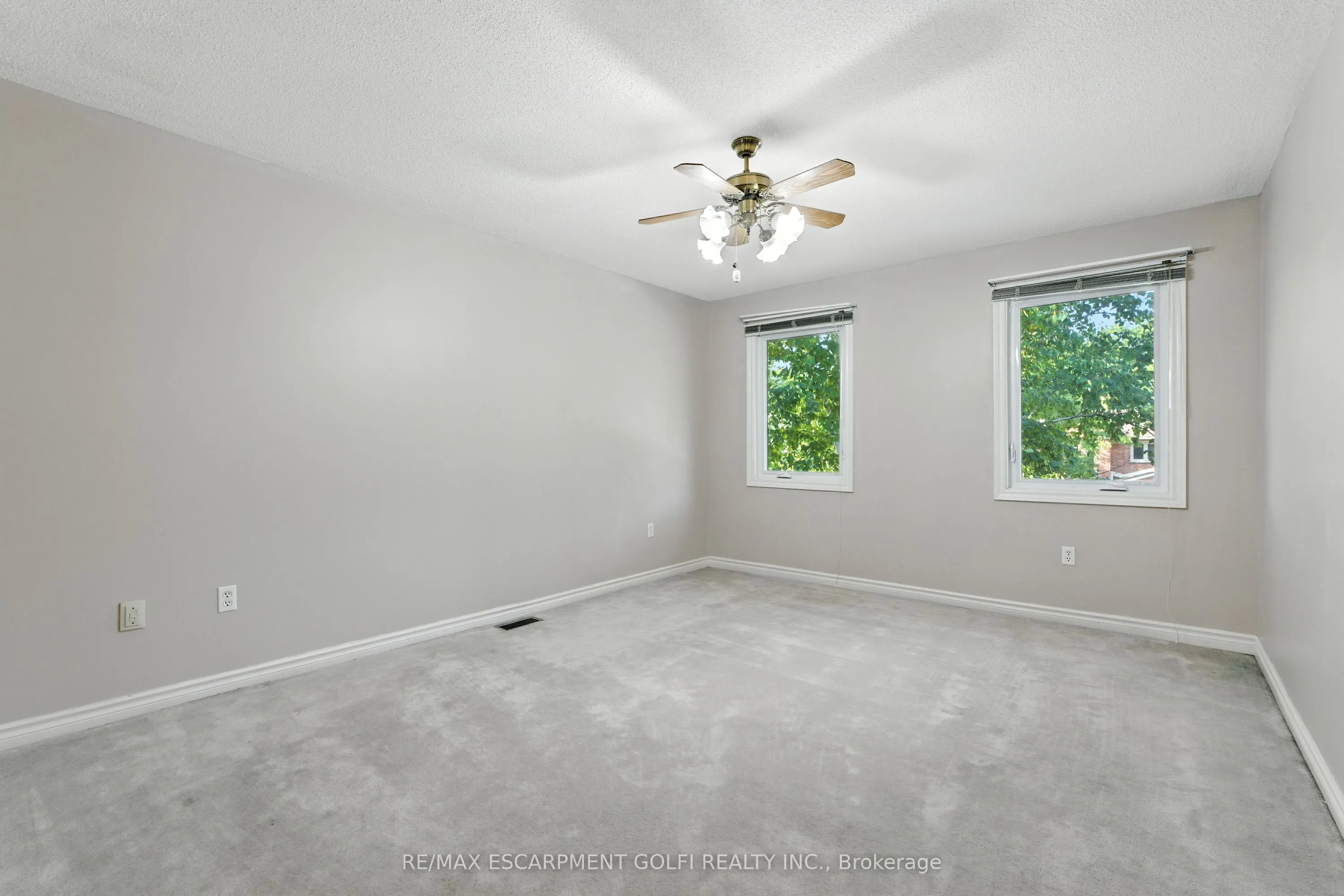 6 Renata Court