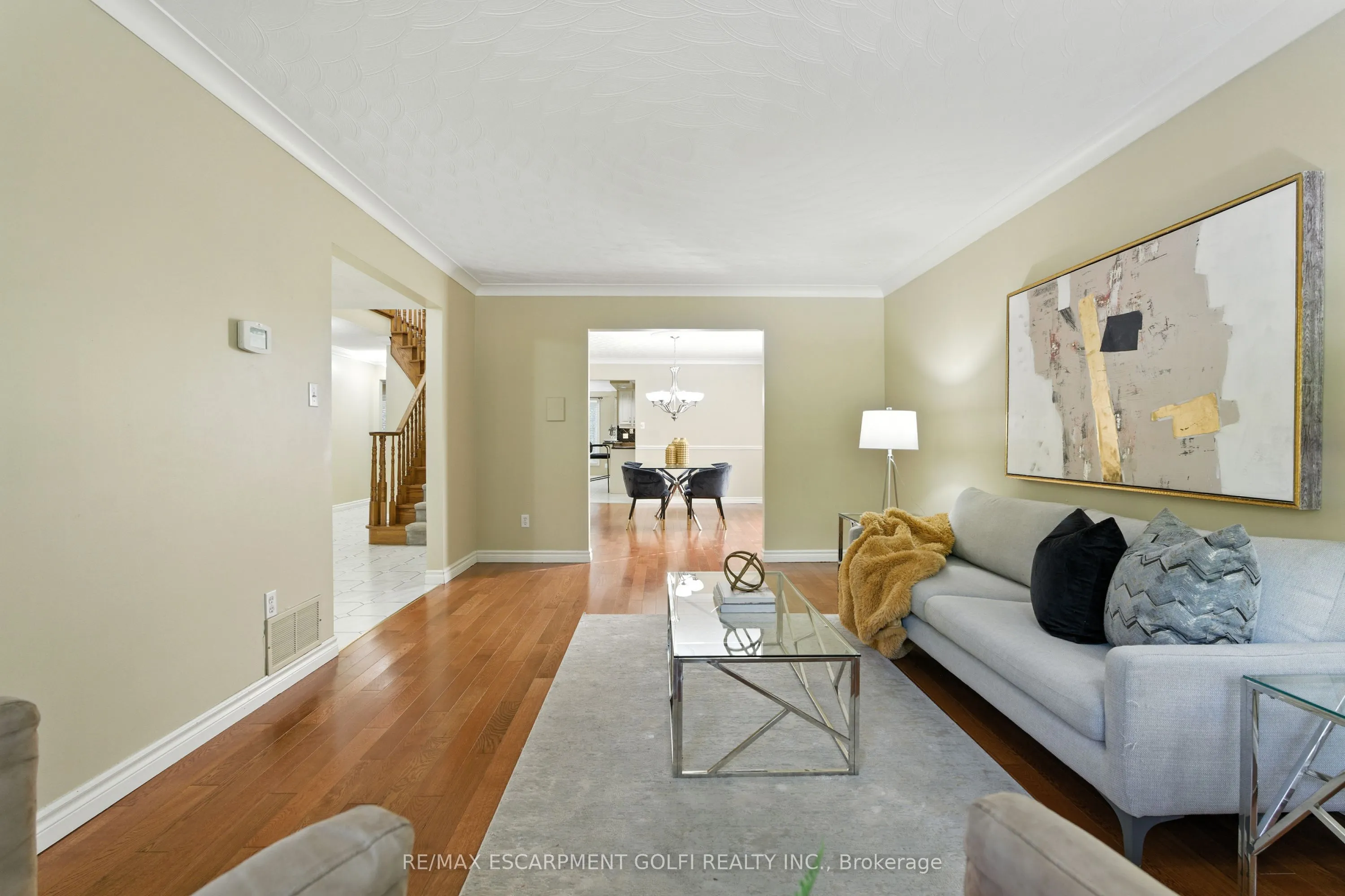 6 Renata Court