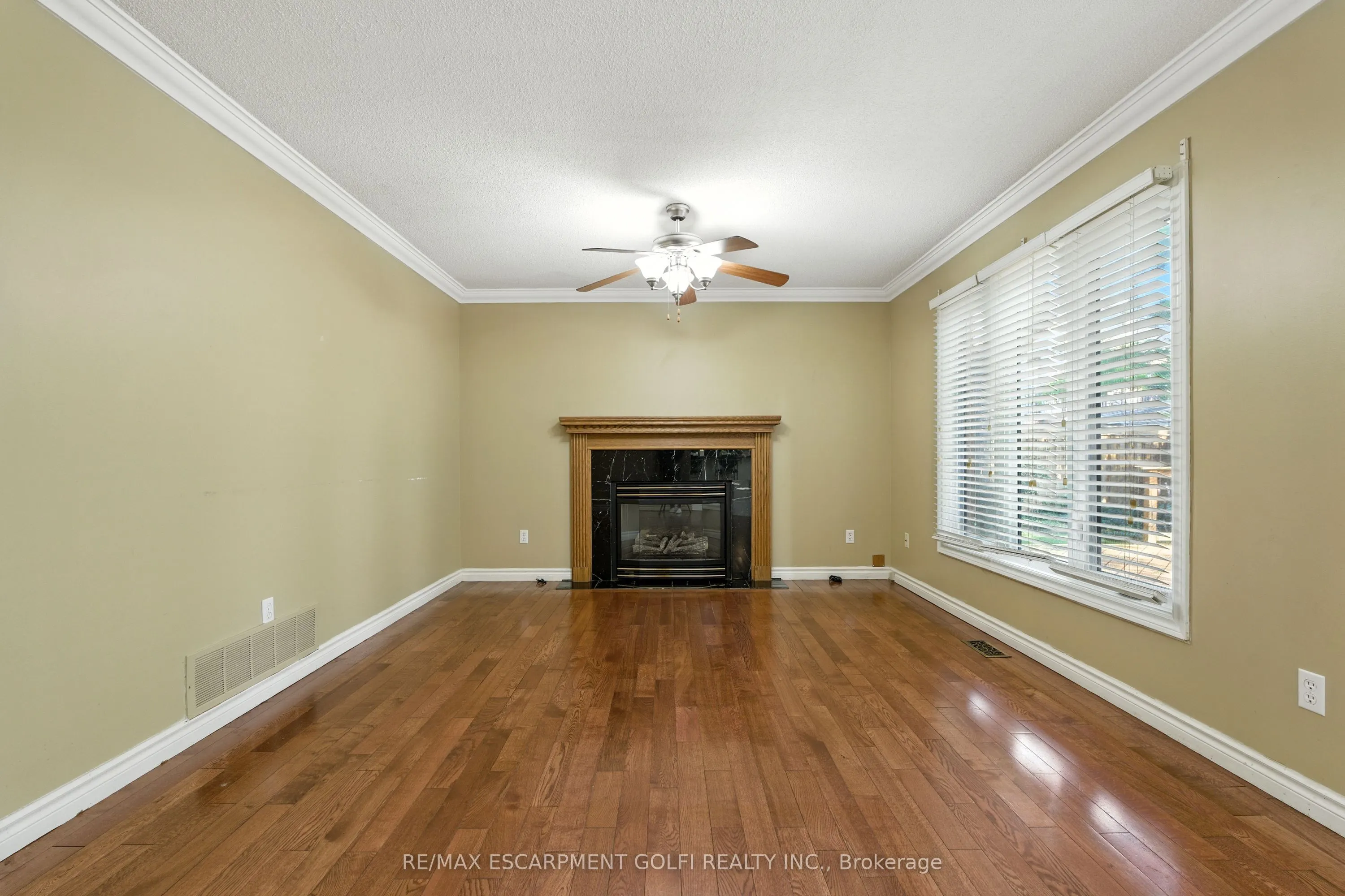 6 Renata Court