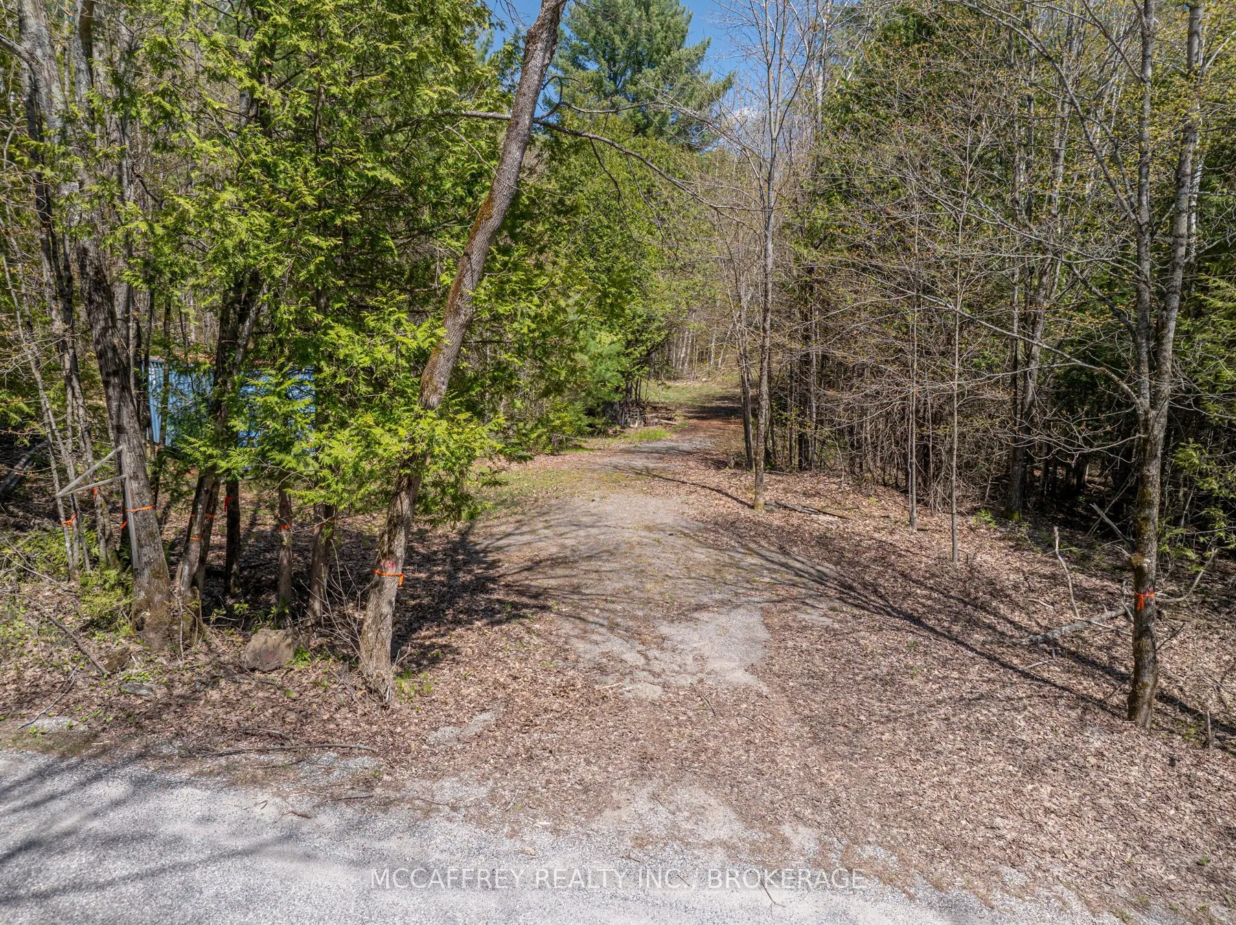 1088 KASHWAKAMAK LAKE Road