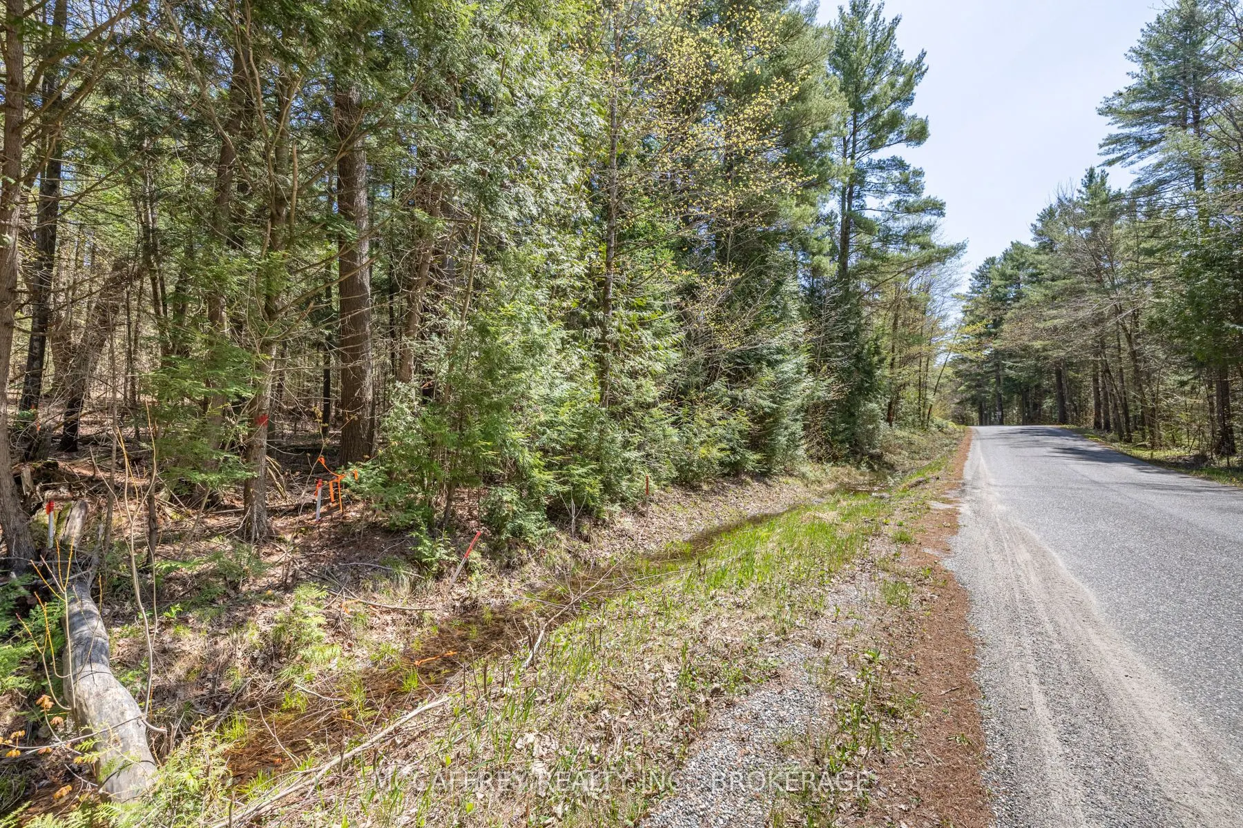 1088 KASHWAKAMAK LAKE Road