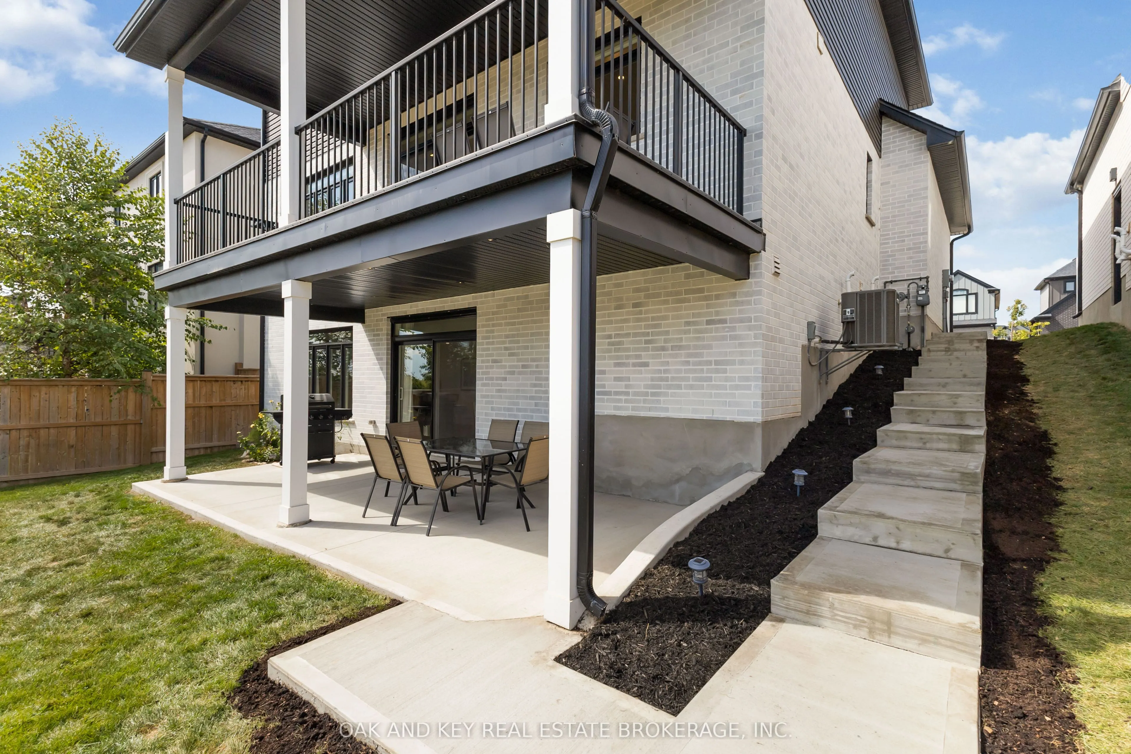 119 DAVENTRY Way