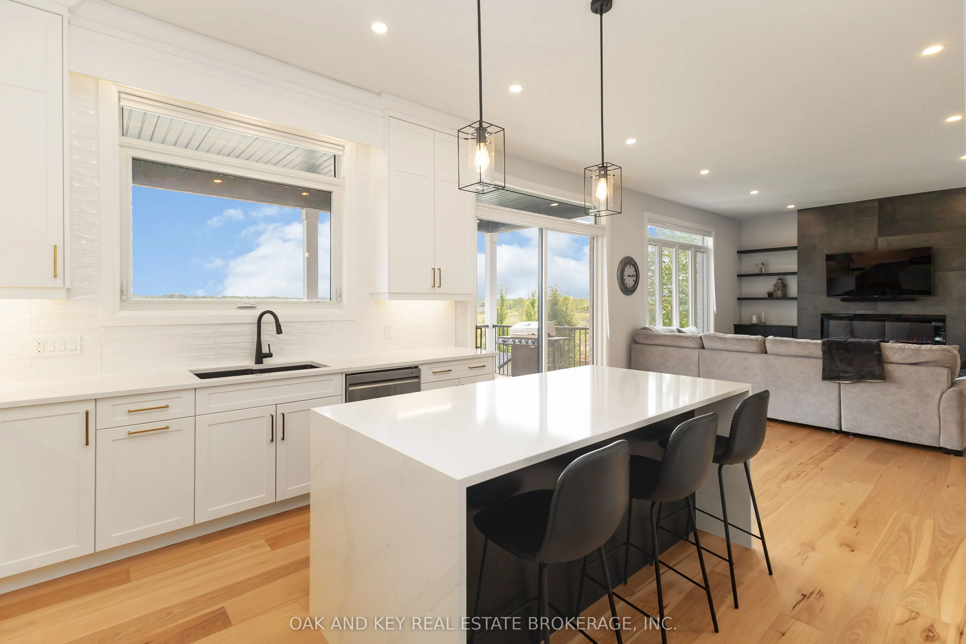 119 DAVENTRY Way