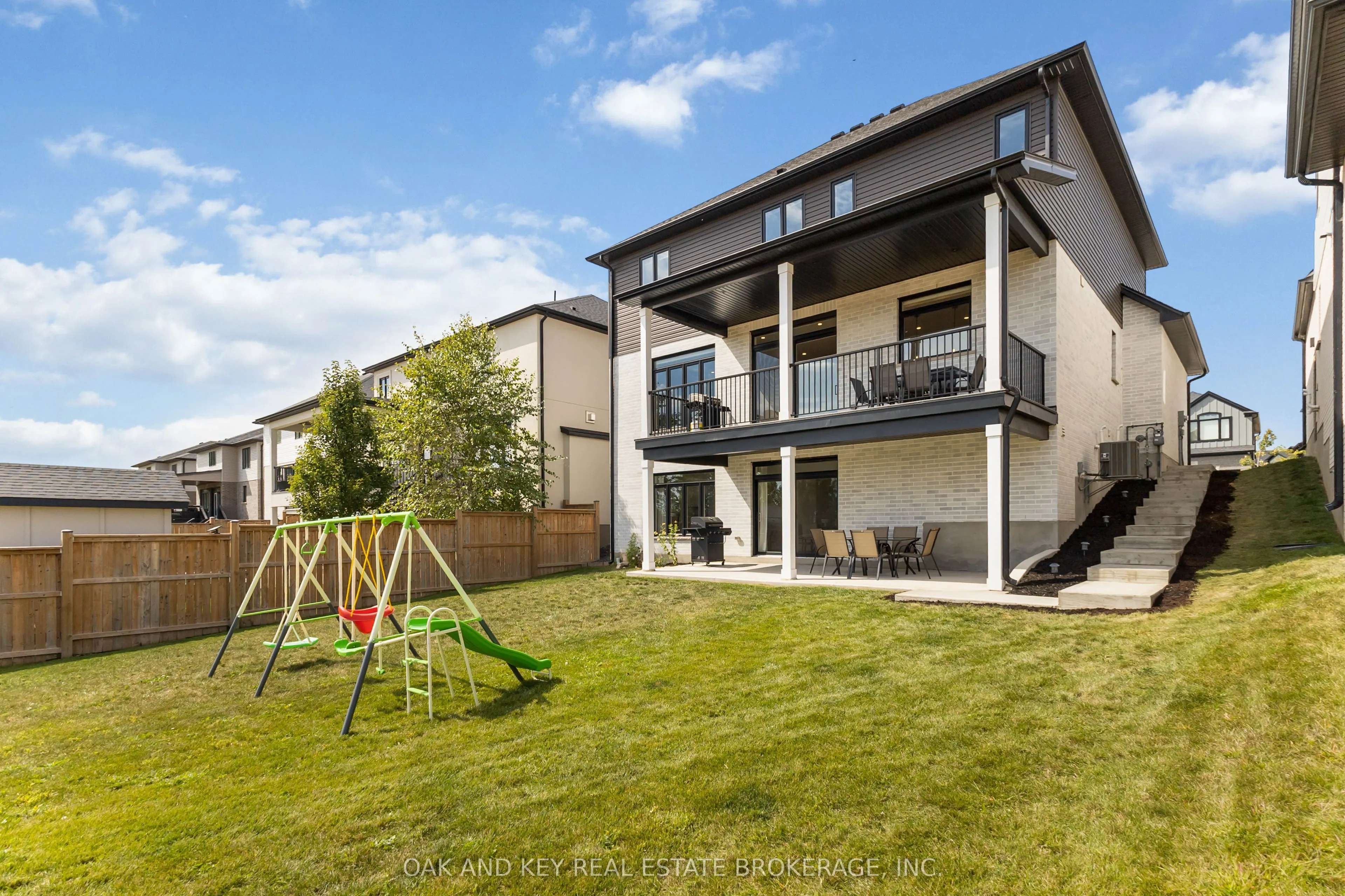 119 DAVENTRY Way