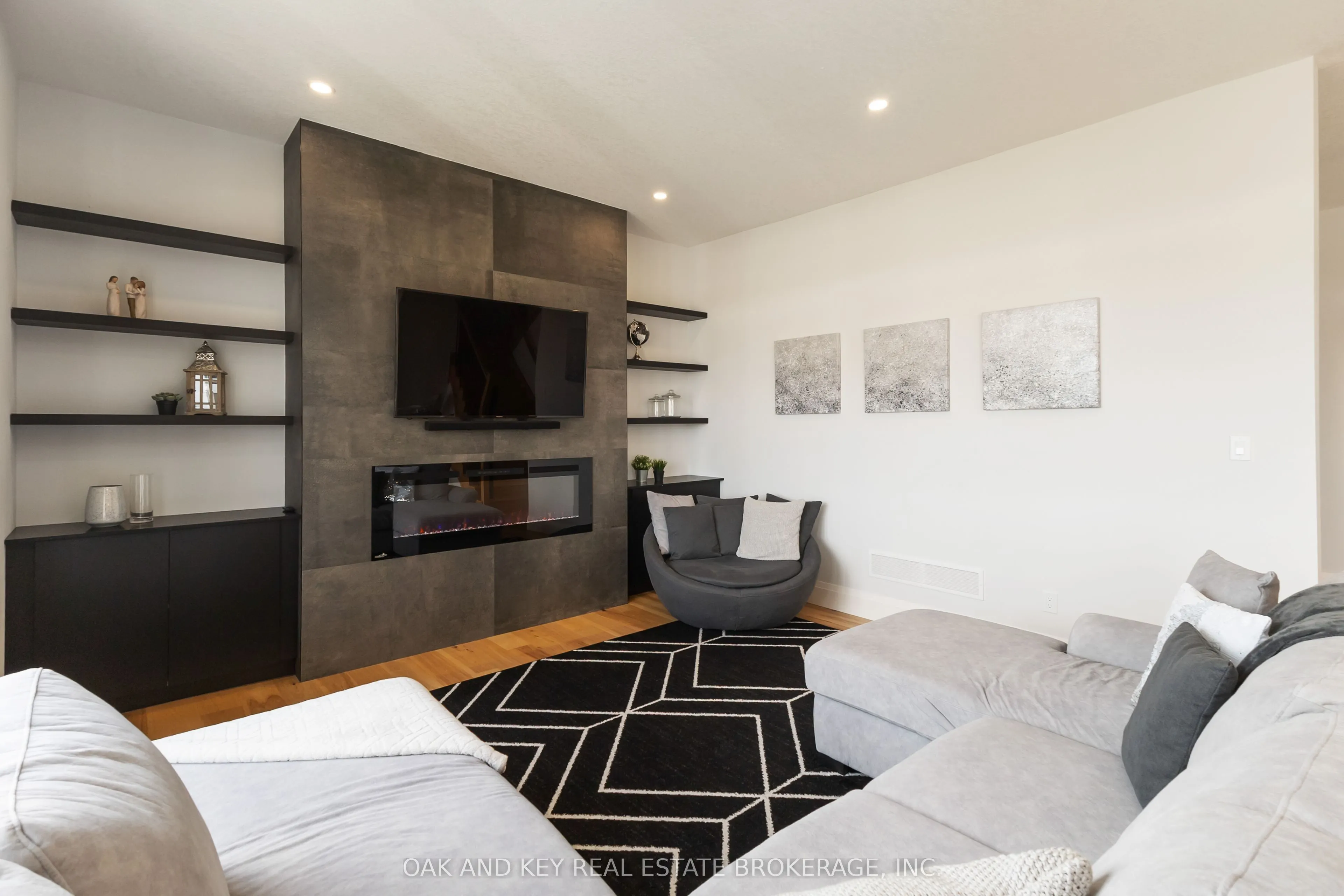 119 DAVENTRY Way