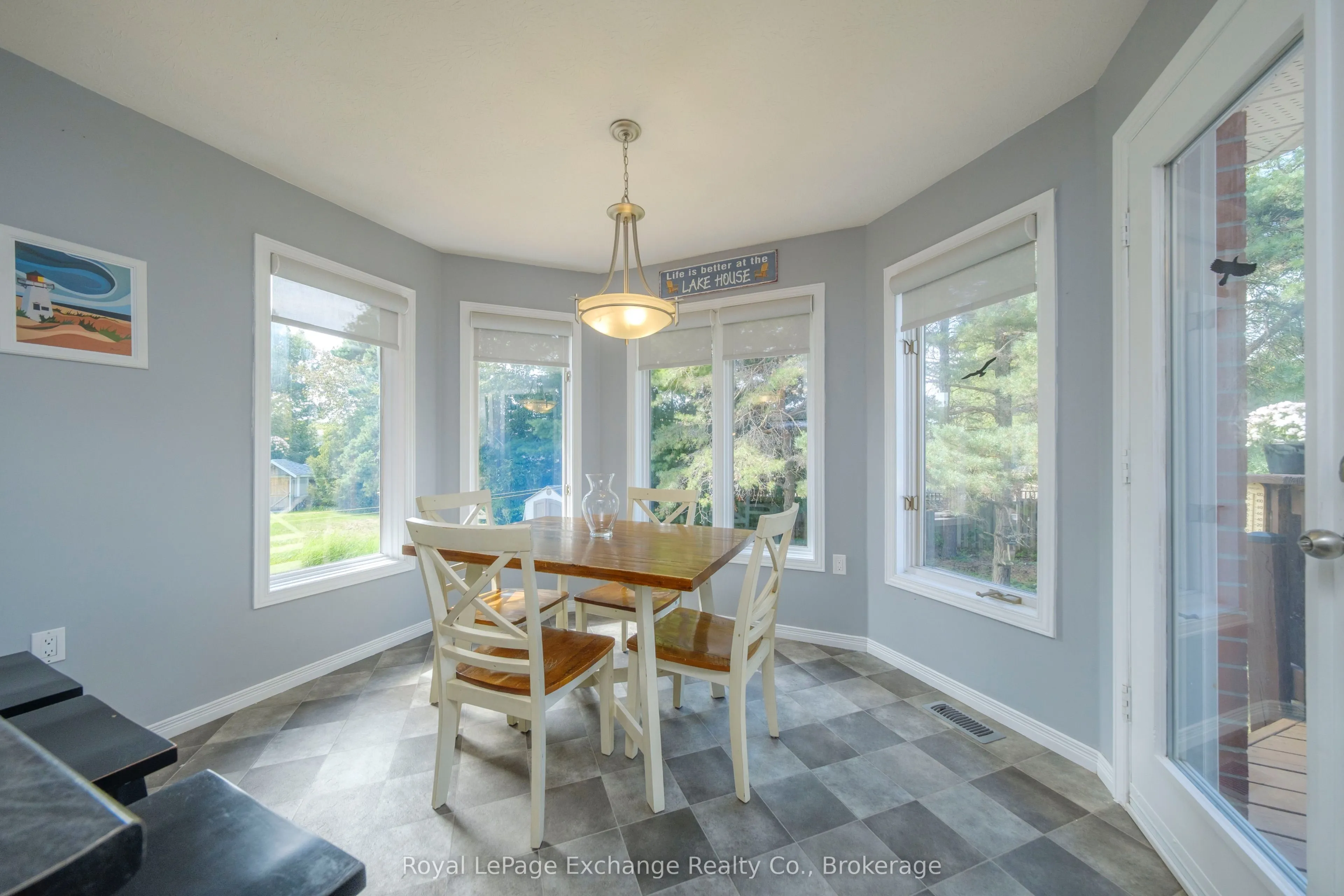 615 Lynden Crescent