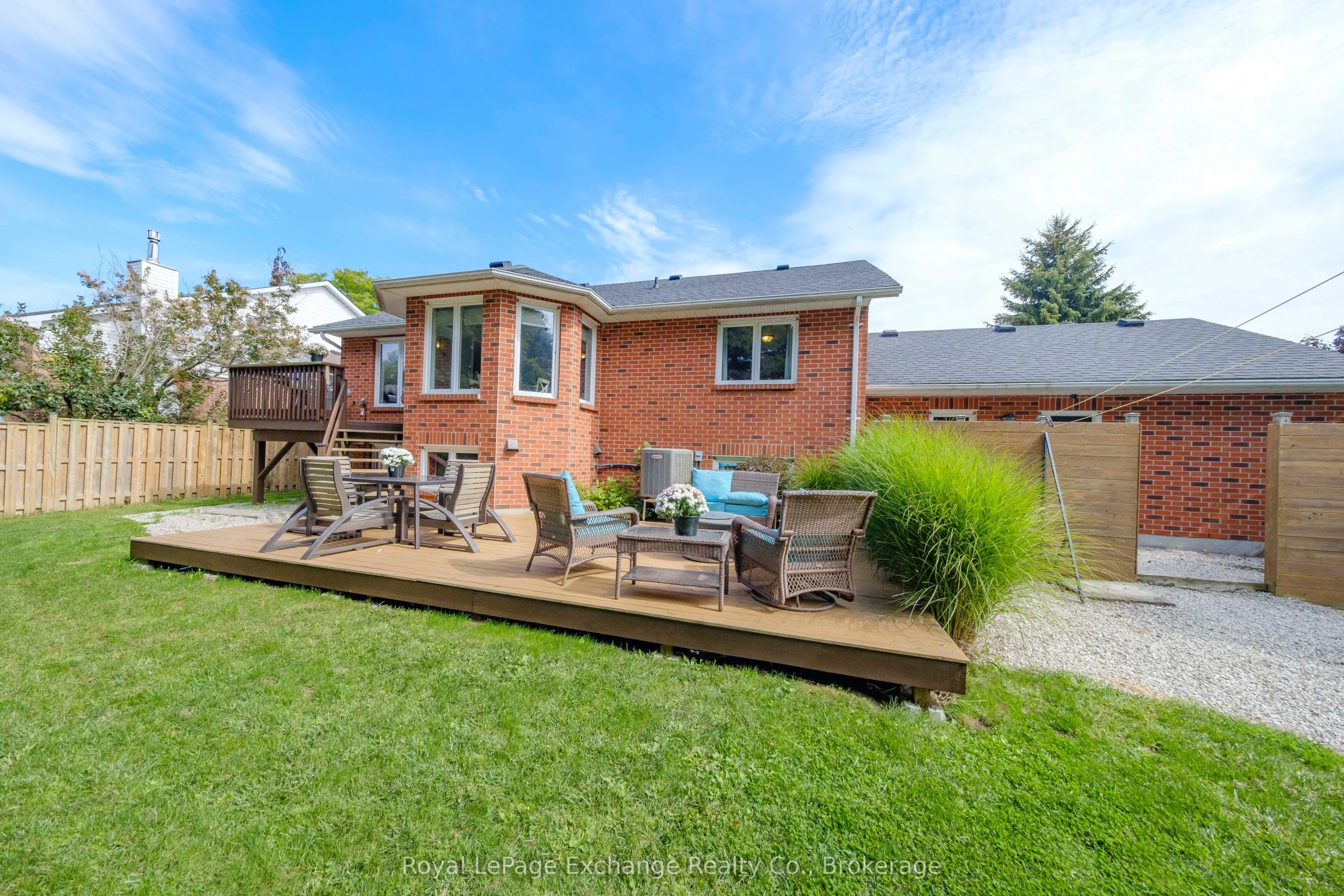 615 Lynden Crescent