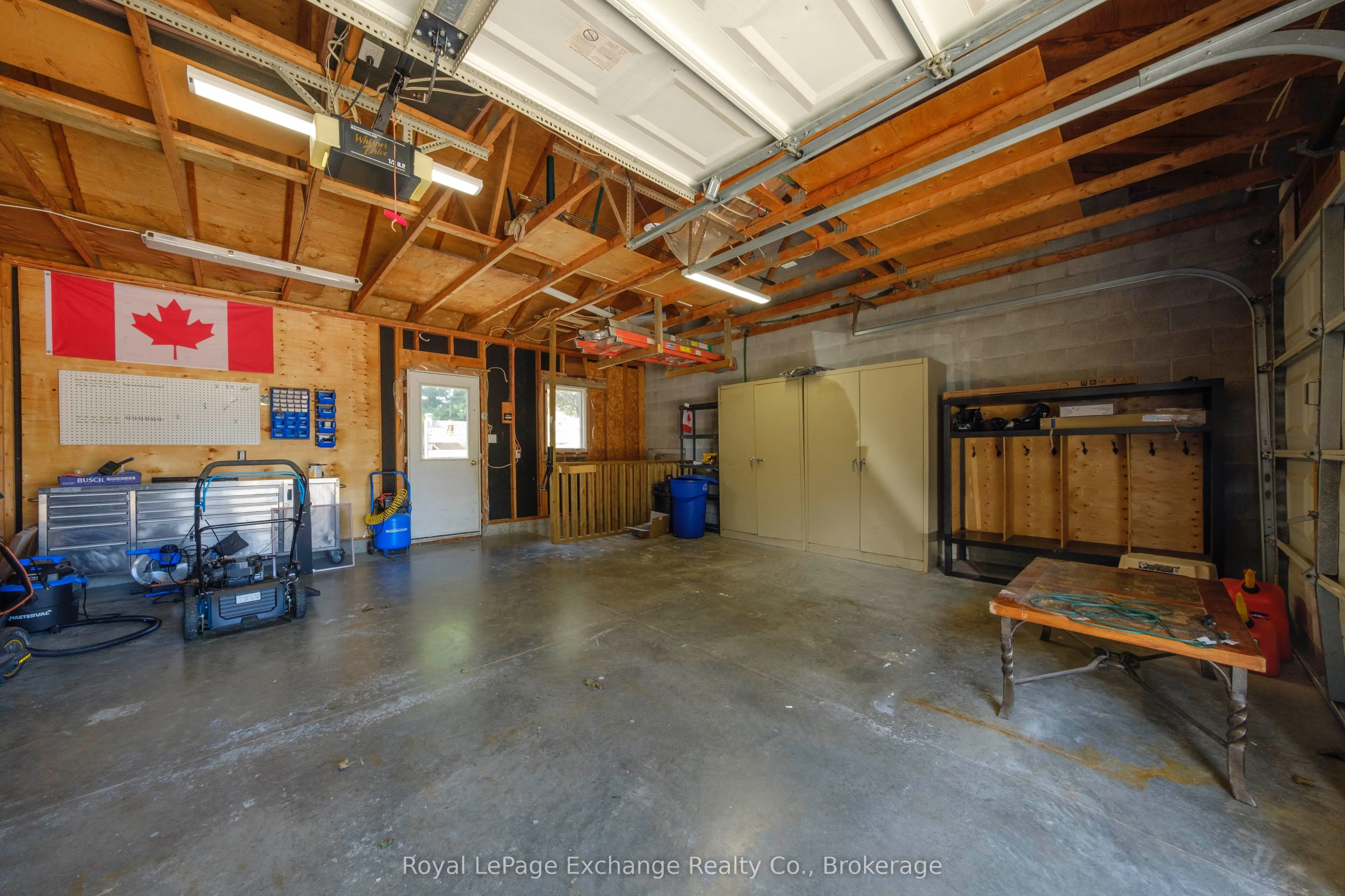 615 Lynden Crescent
