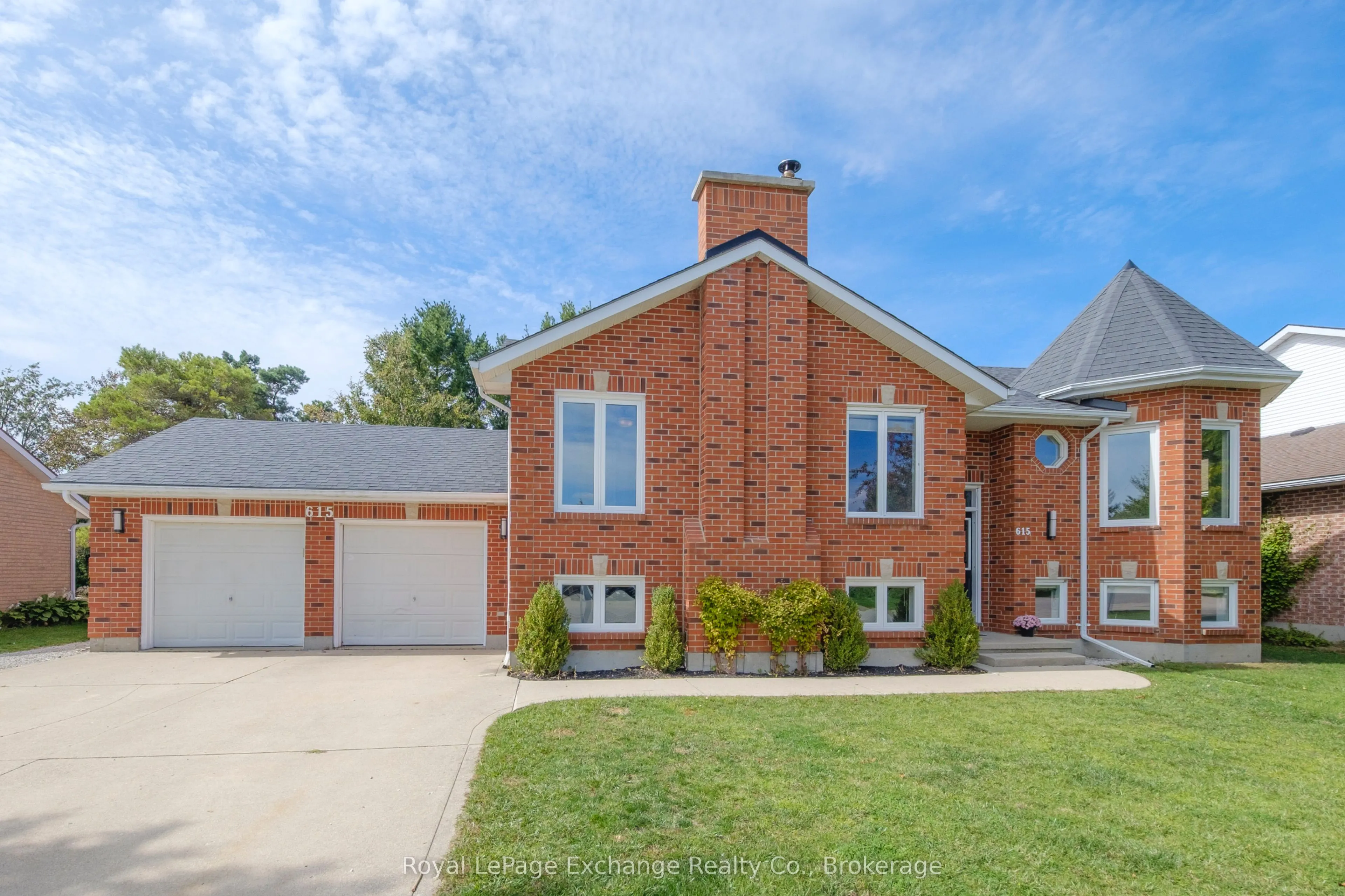 615 Lynden Crescent