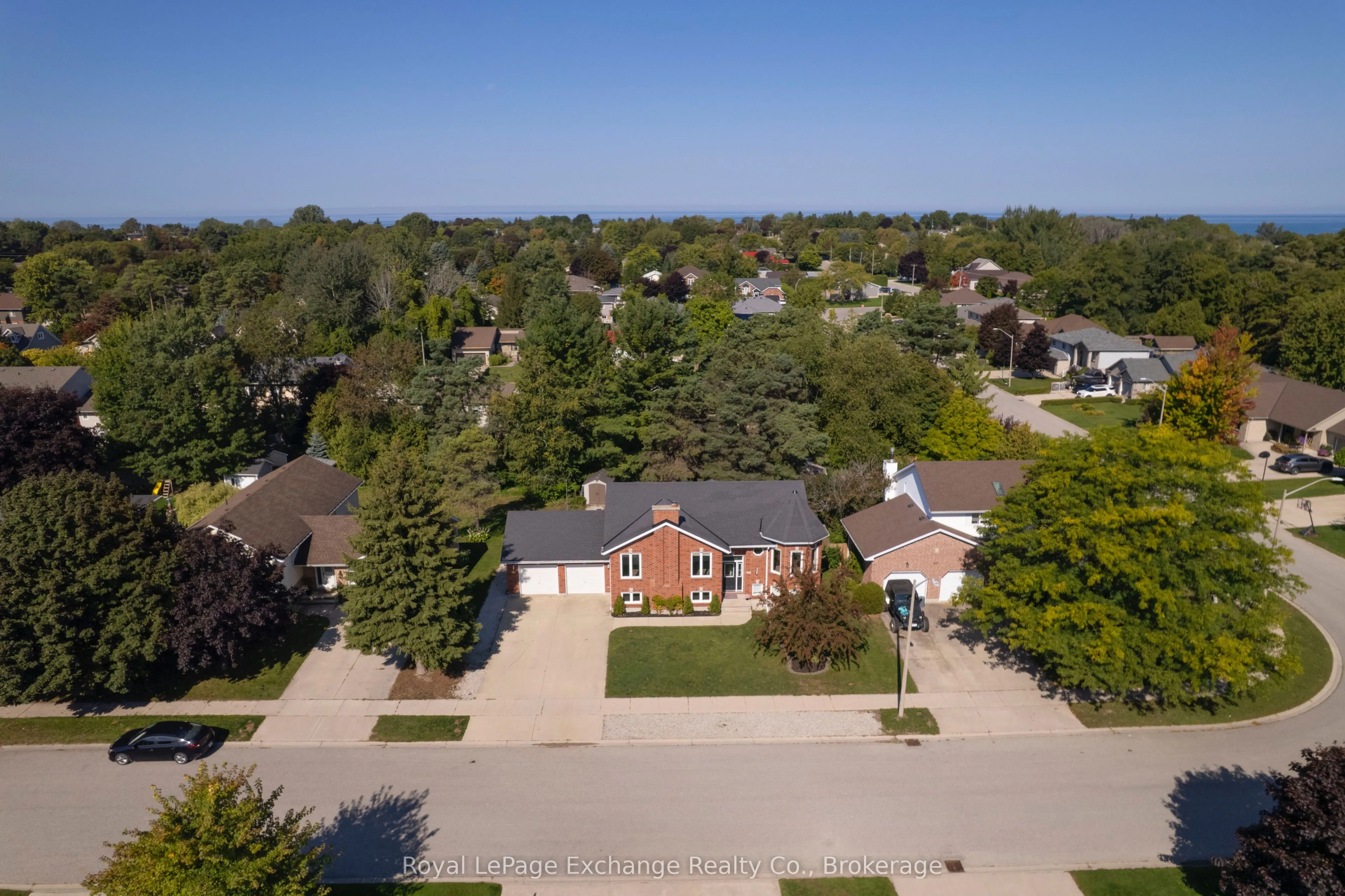 615 Lynden Crescent