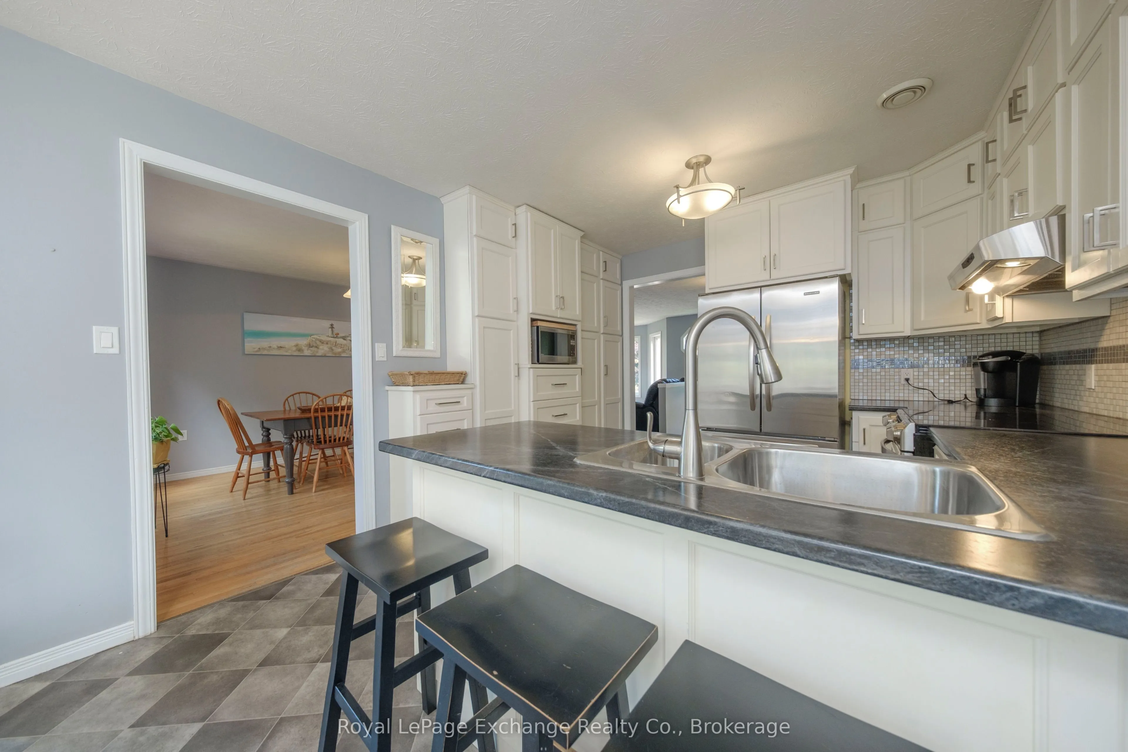 615 Lynden Crescent