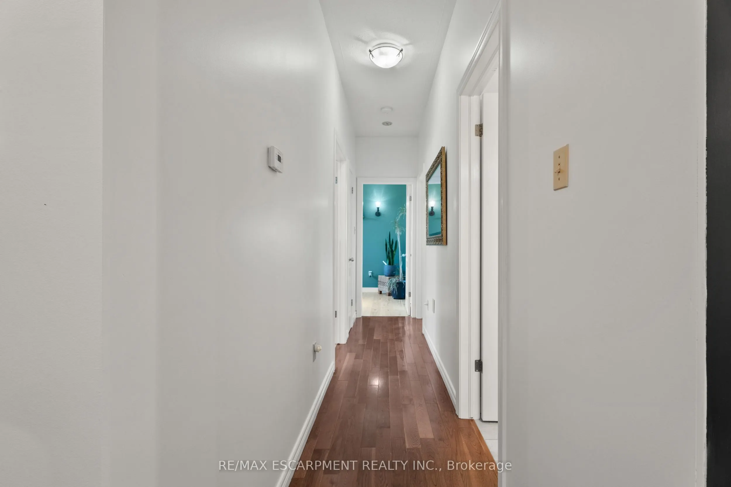 301 Mud Street E