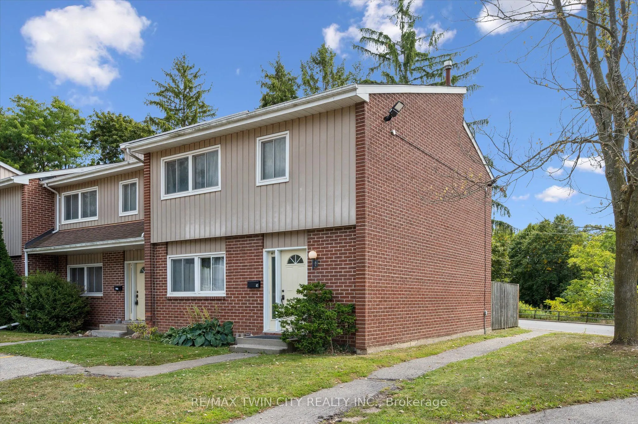 121 University Avenue E, #41