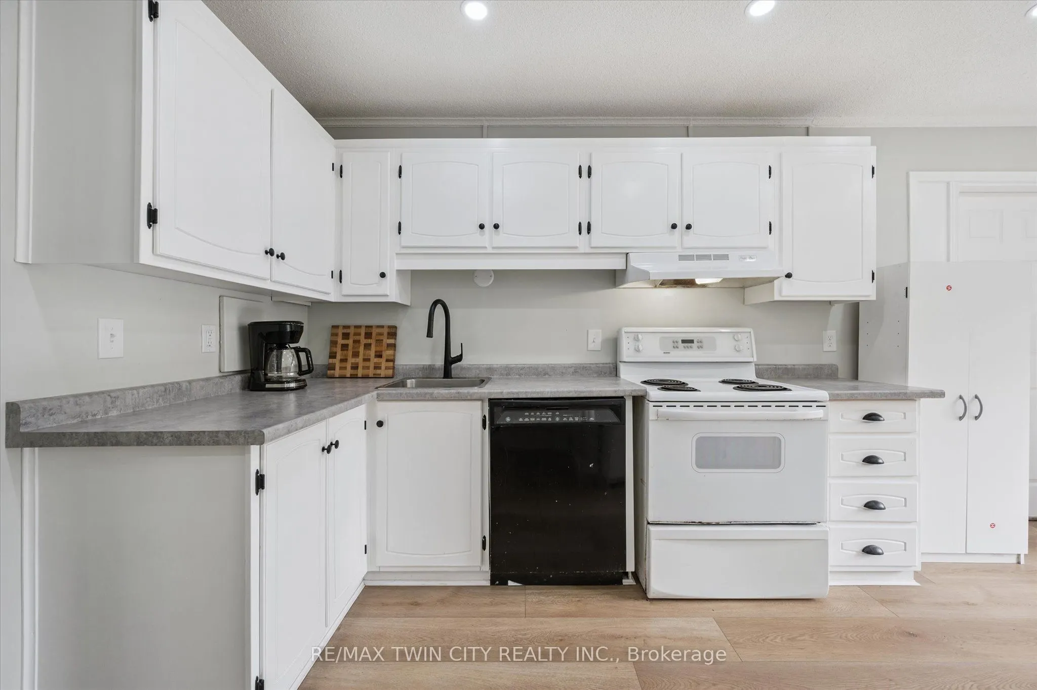 121 University Avenue E, #41