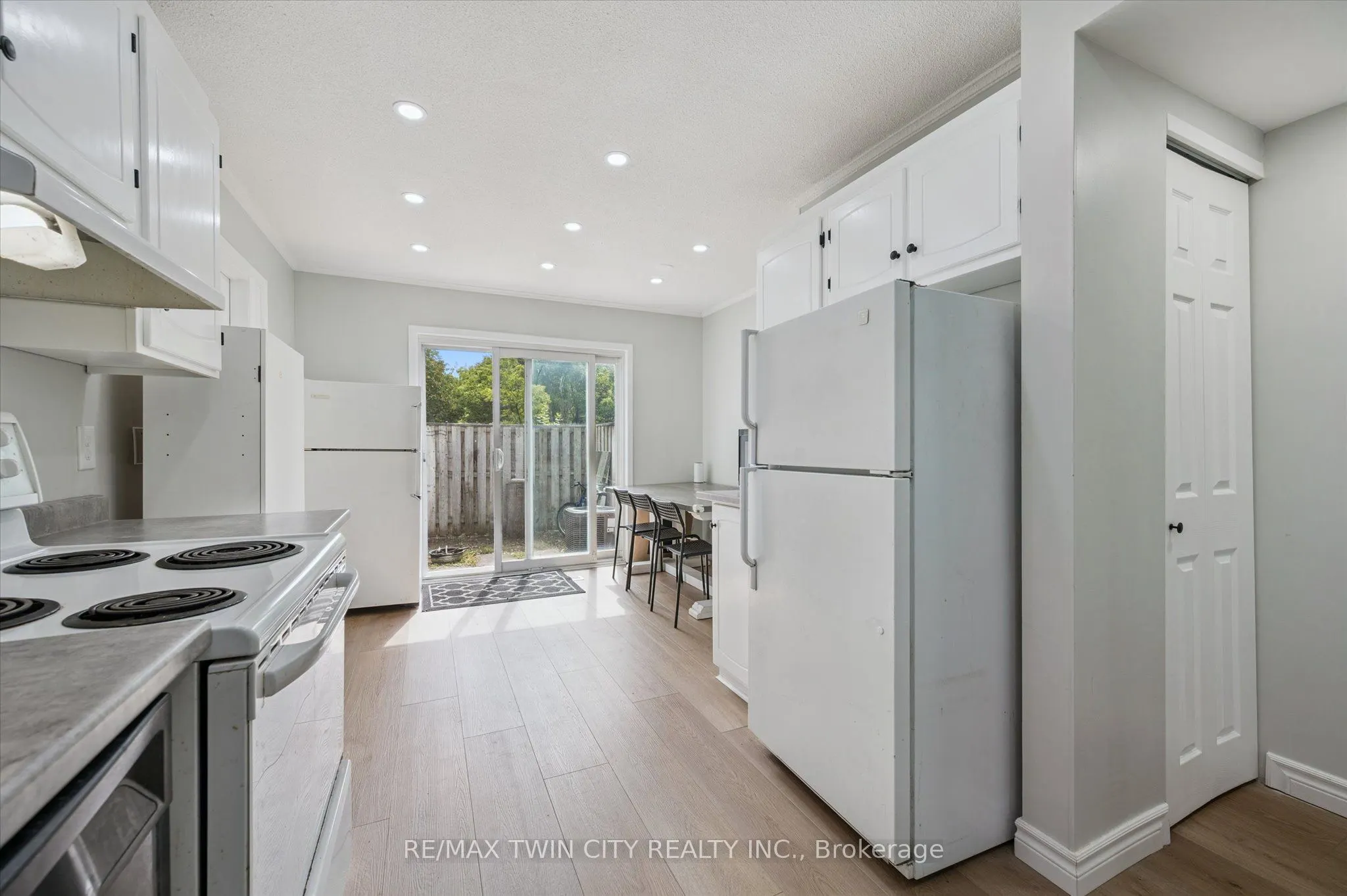 121 University Avenue E, #41