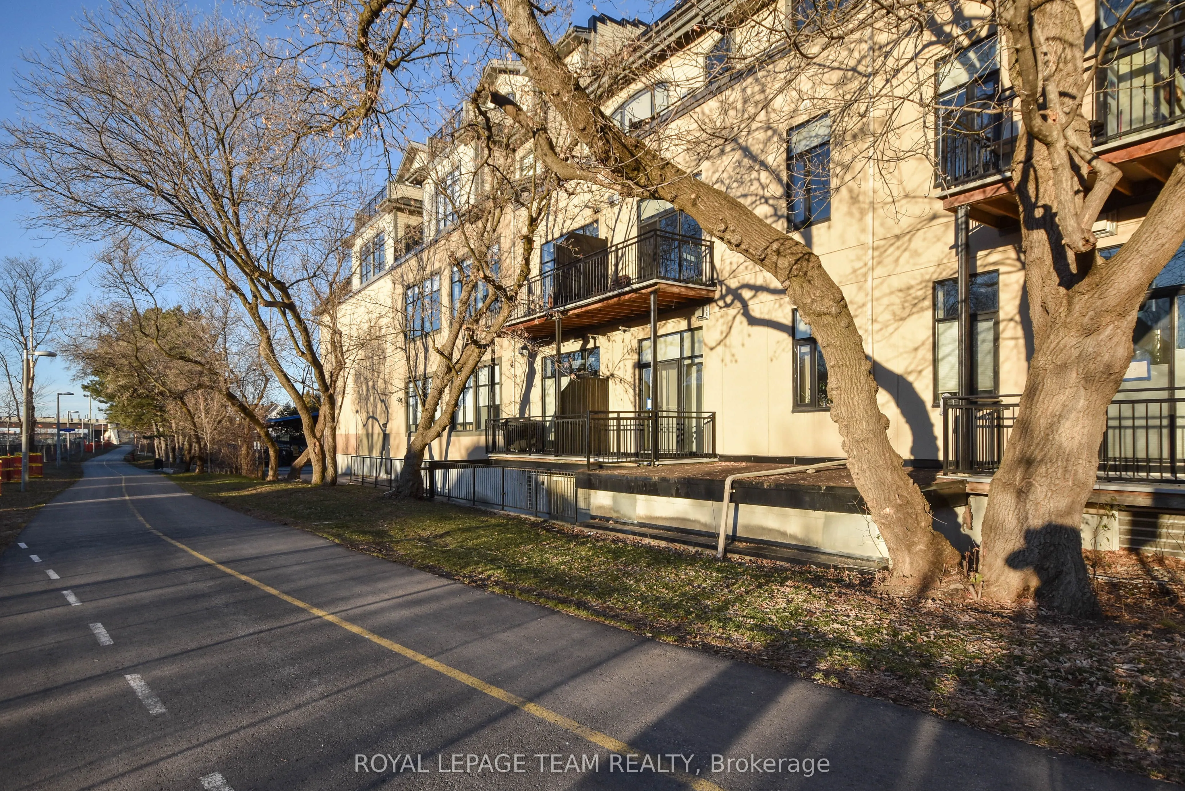 95 Beech Street, #104