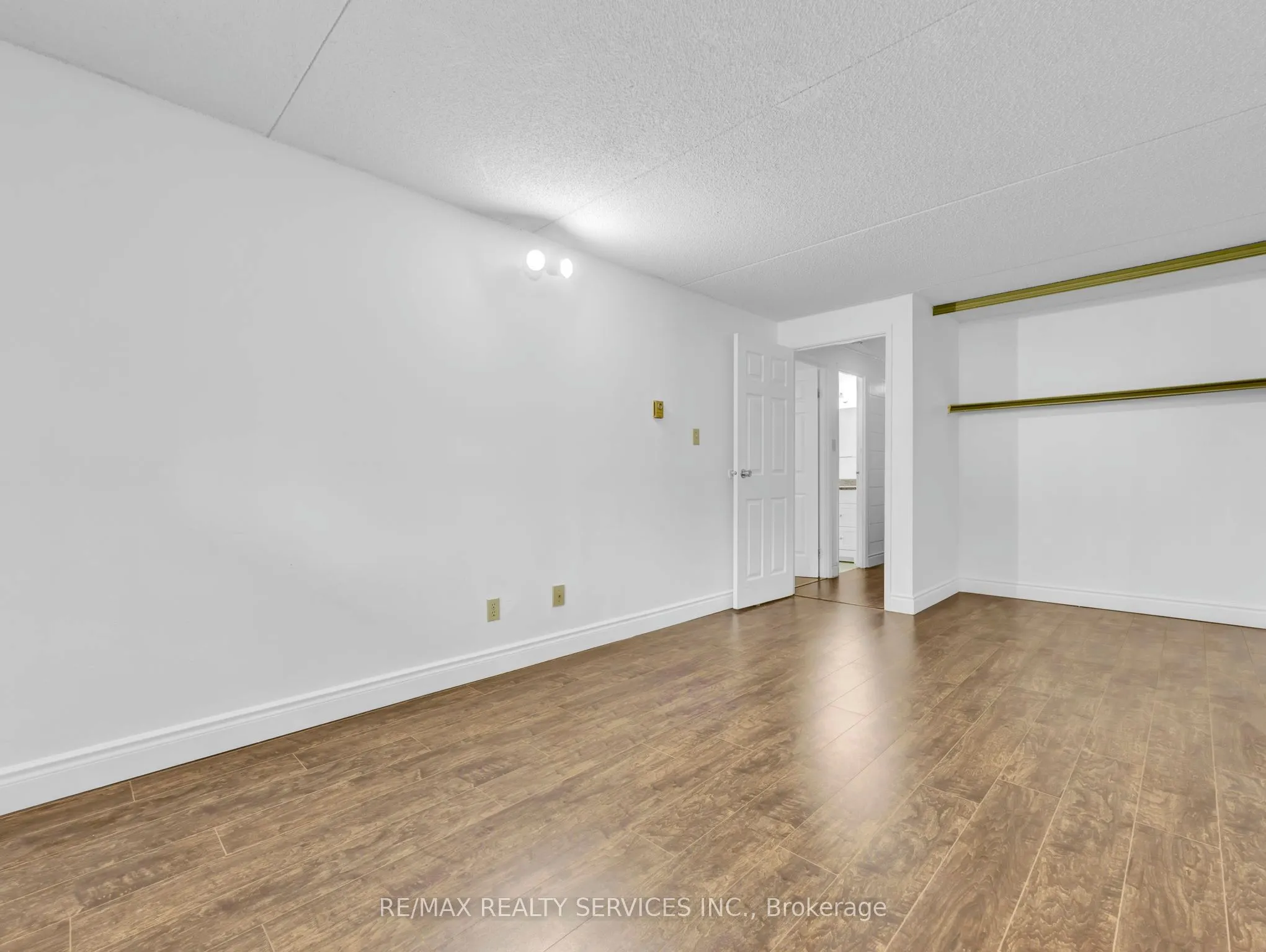 30 Hickory Street E, #103