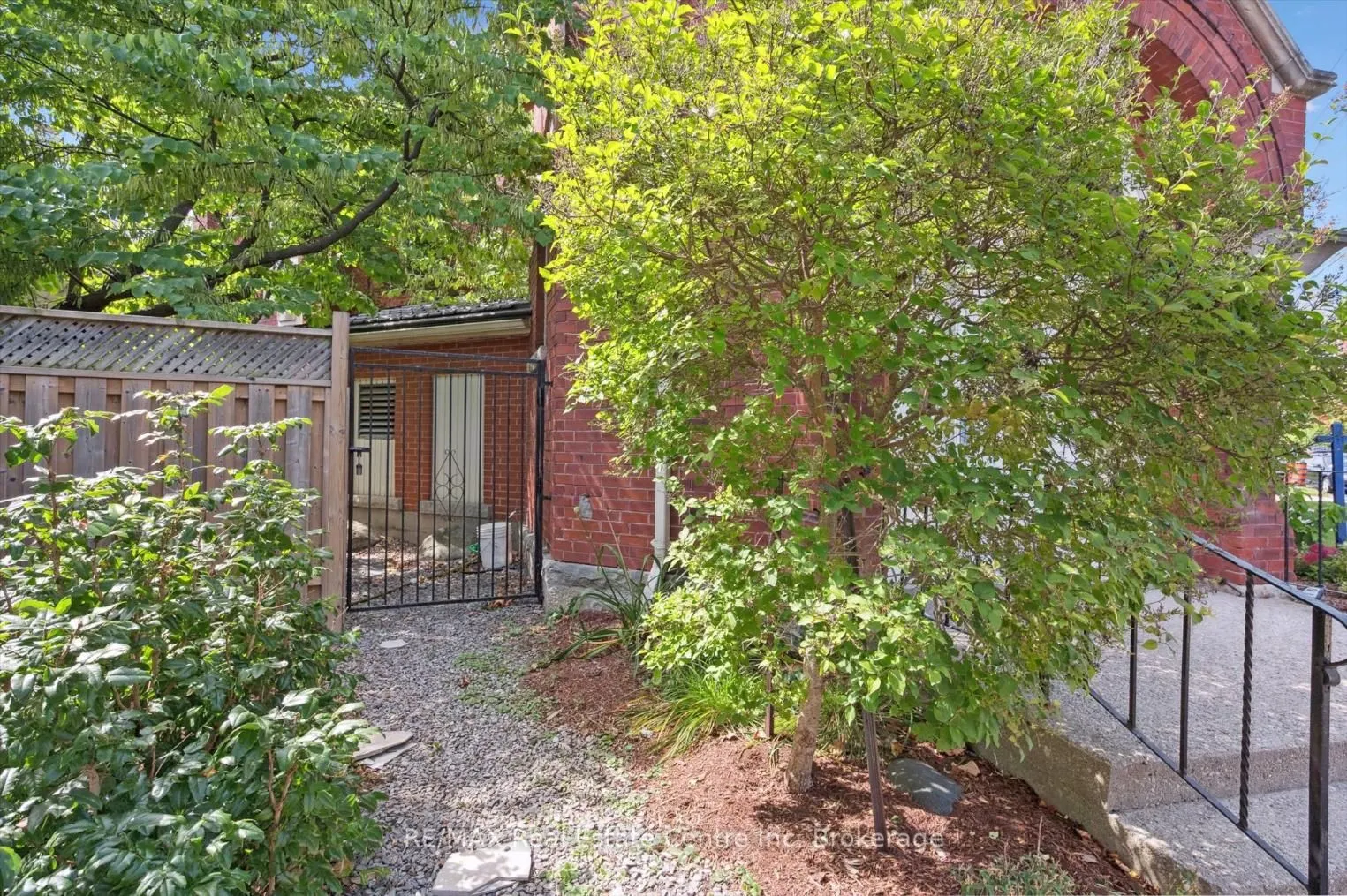 200 WOOLWICH Street, #204