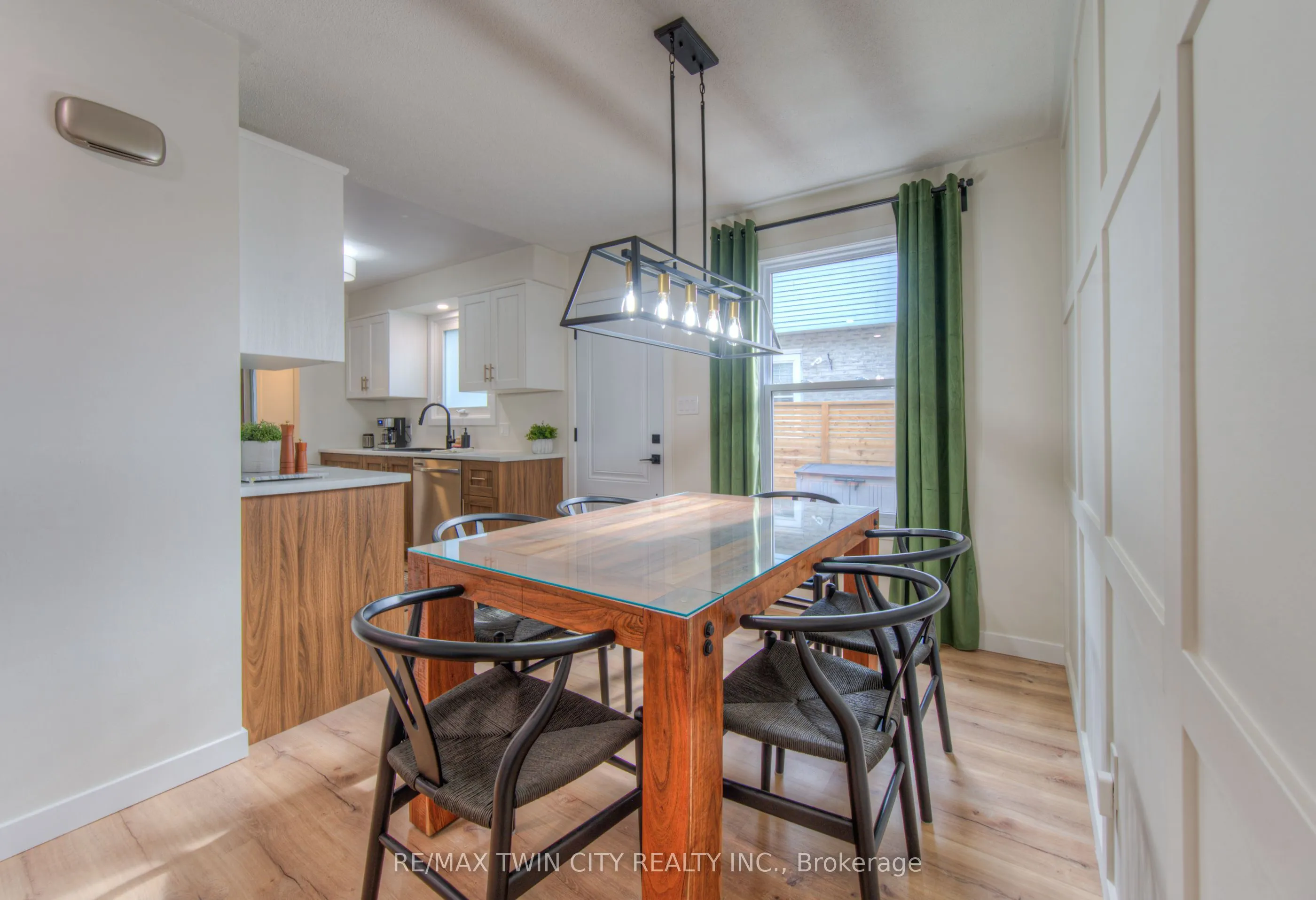 999 Cree Avenue