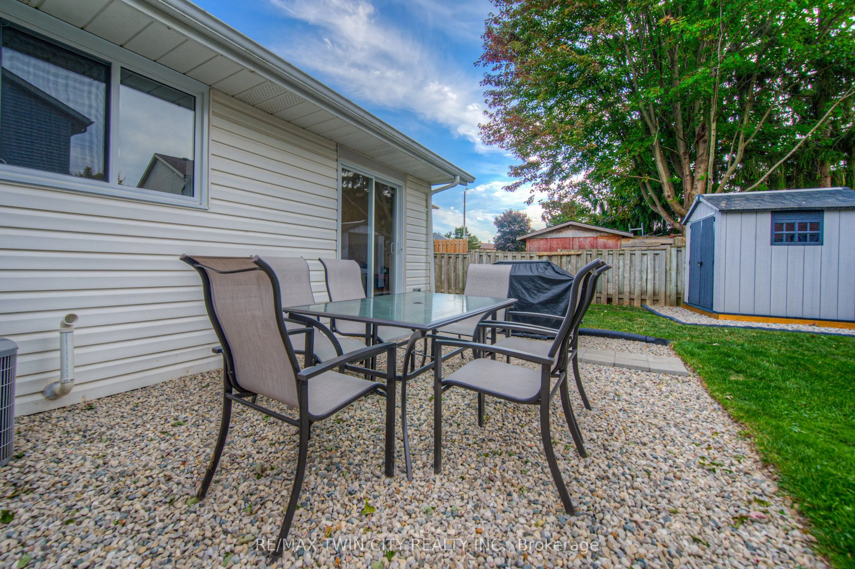 999 Cree Avenue