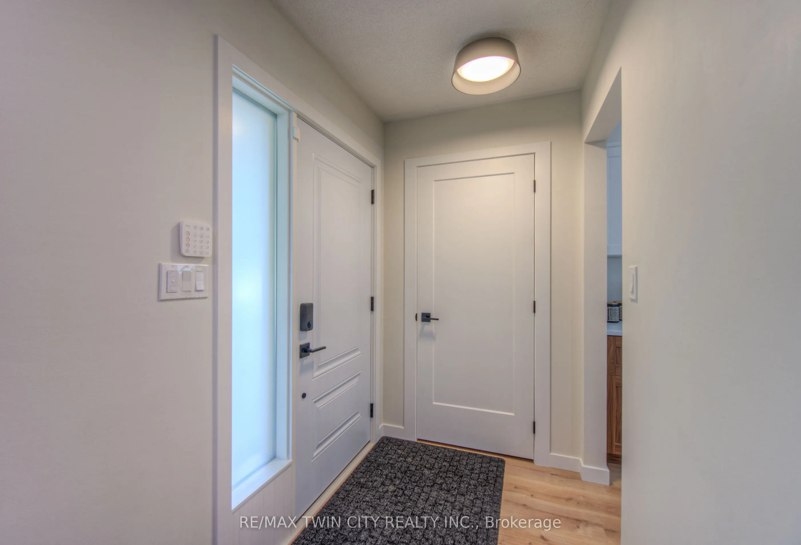 999 Cree Avenue