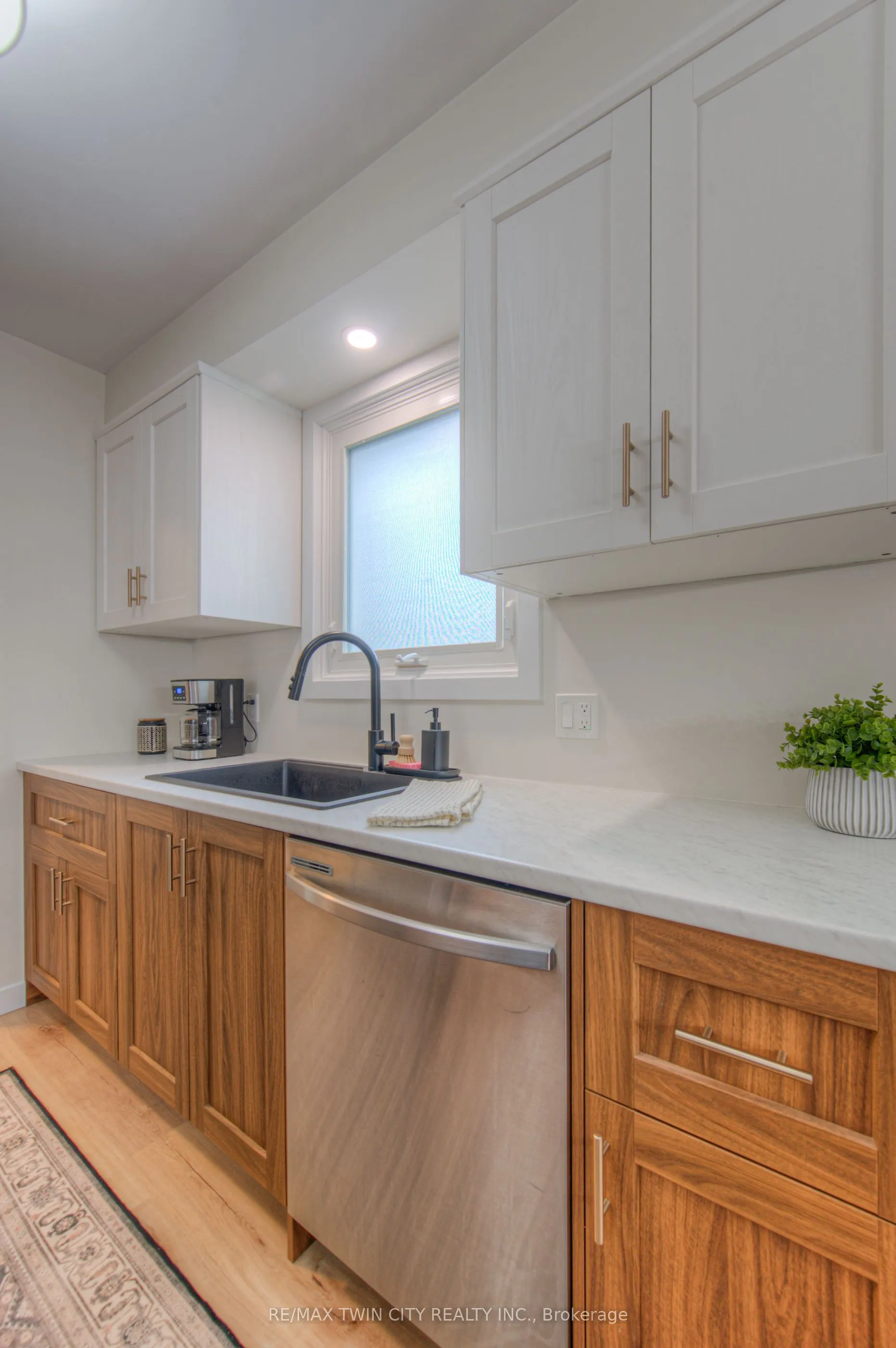 999 Cree Avenue