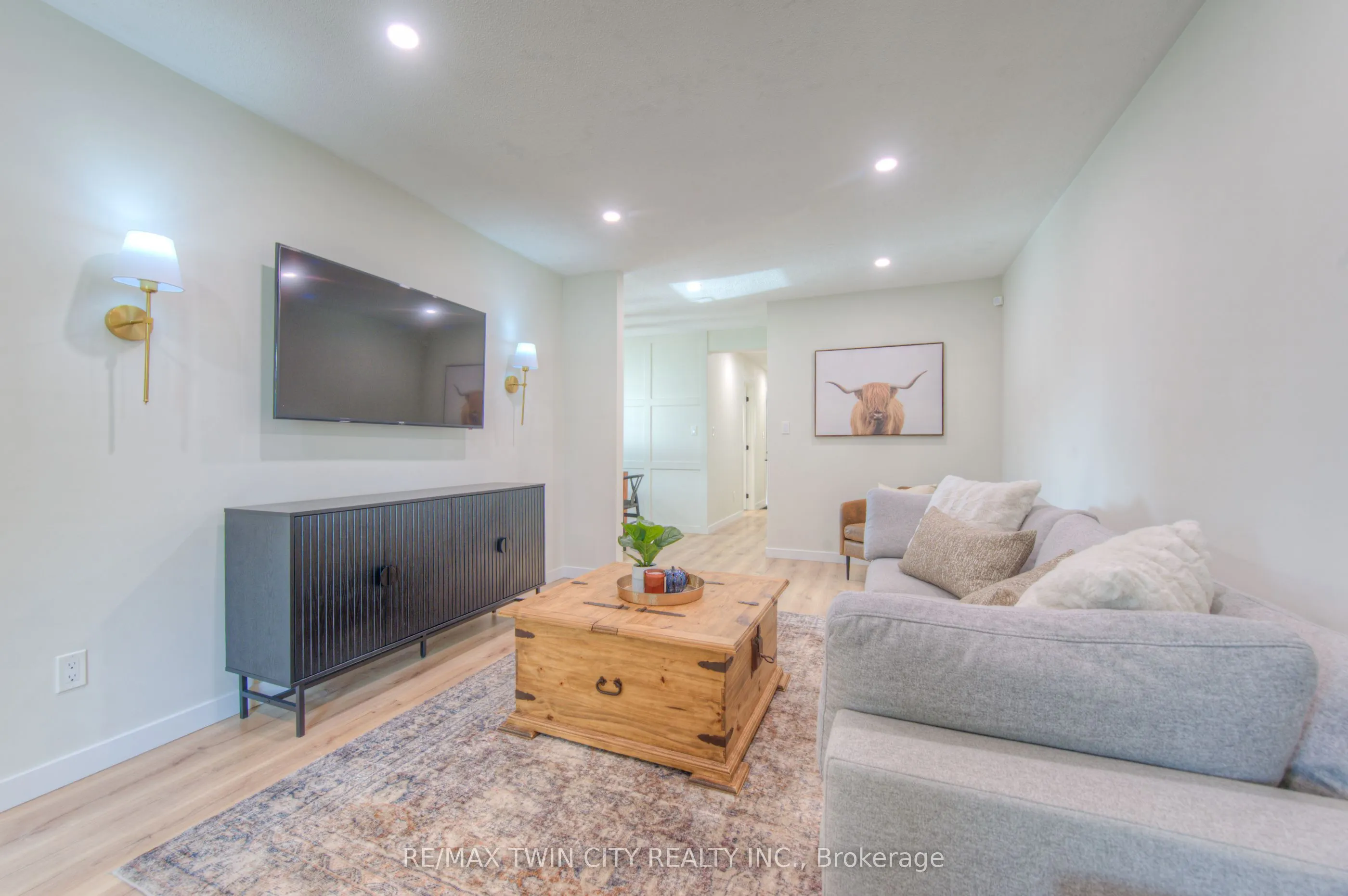 999 Cree Avenue