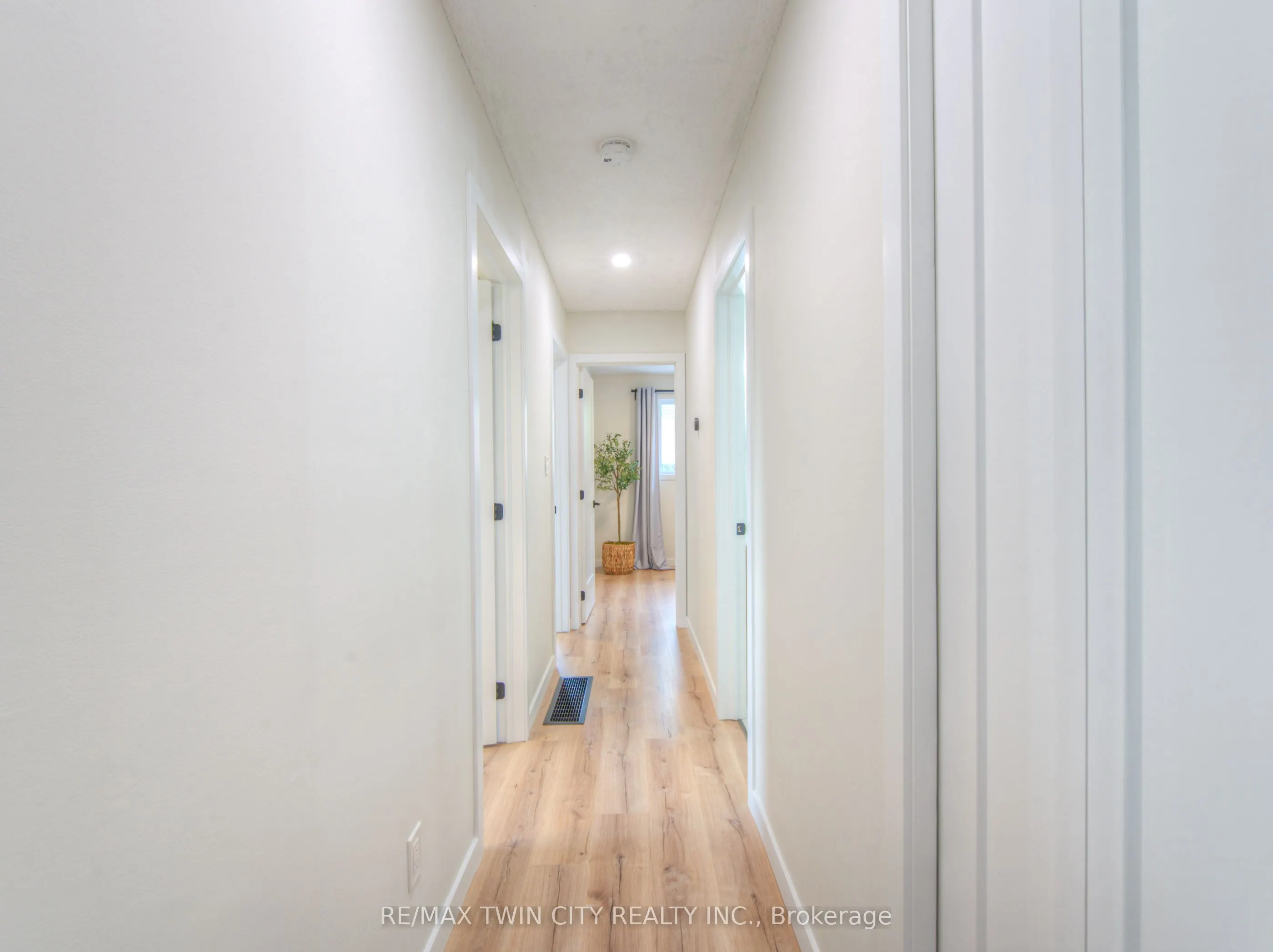 999 Cree Avenue
